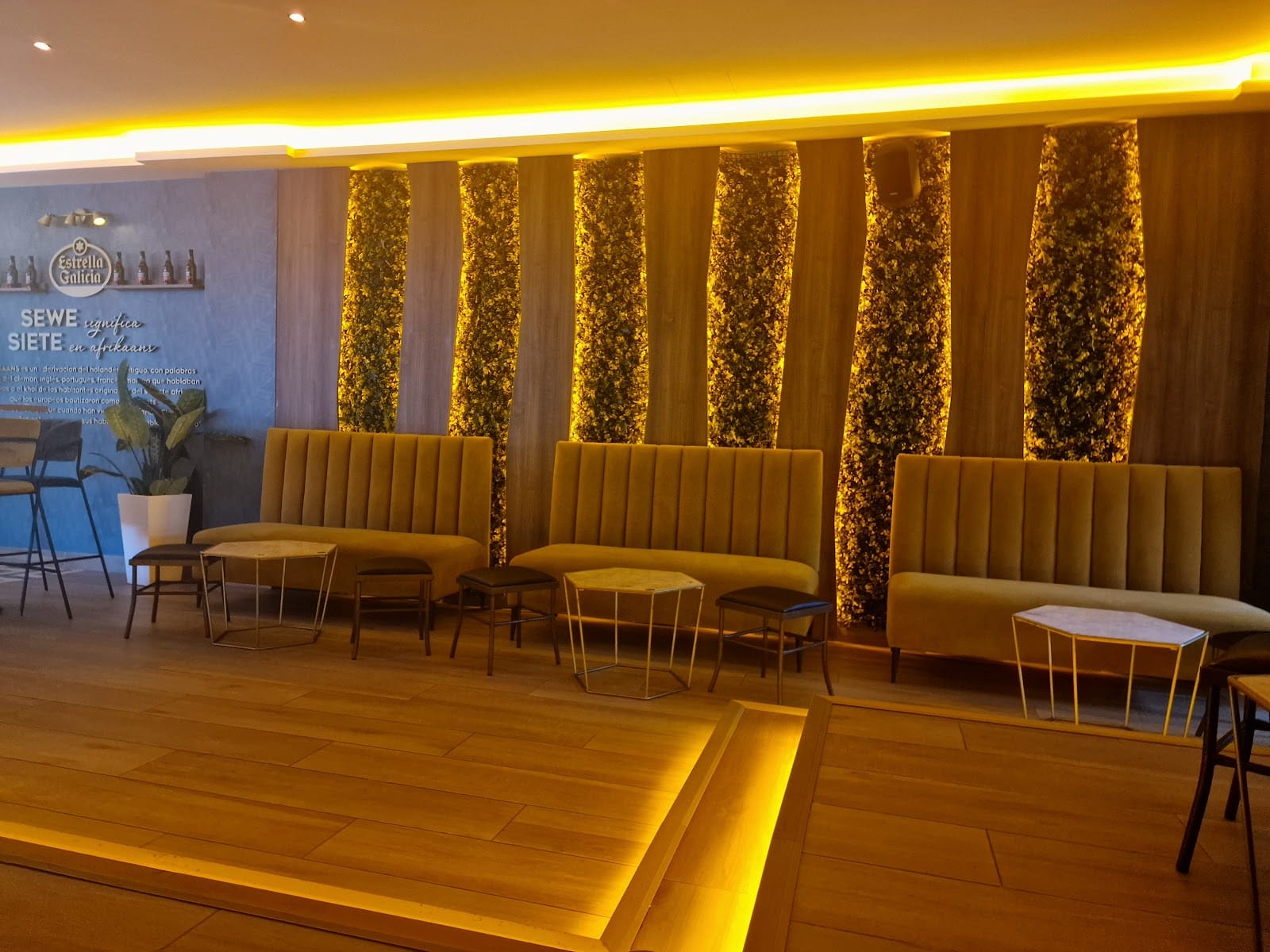 Sewe Cafe & Copas