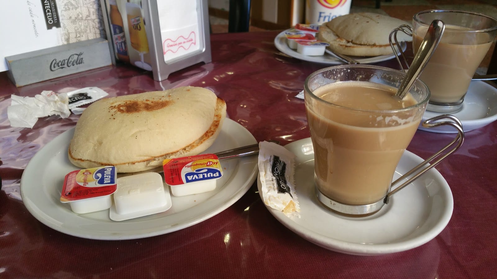 El Capricho Cafe - Bar