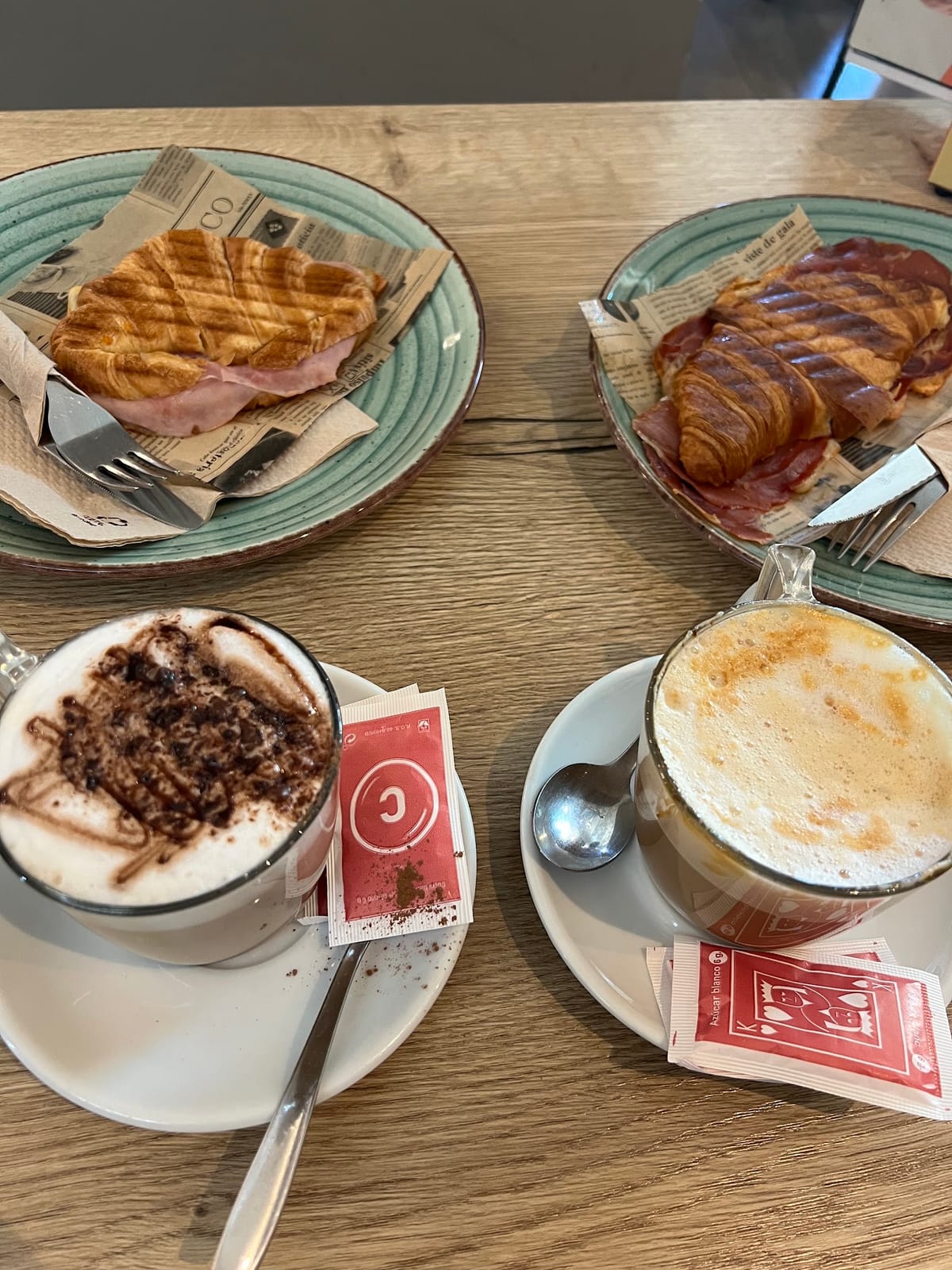 Essenze Coffee - Coffee Bread & Wines