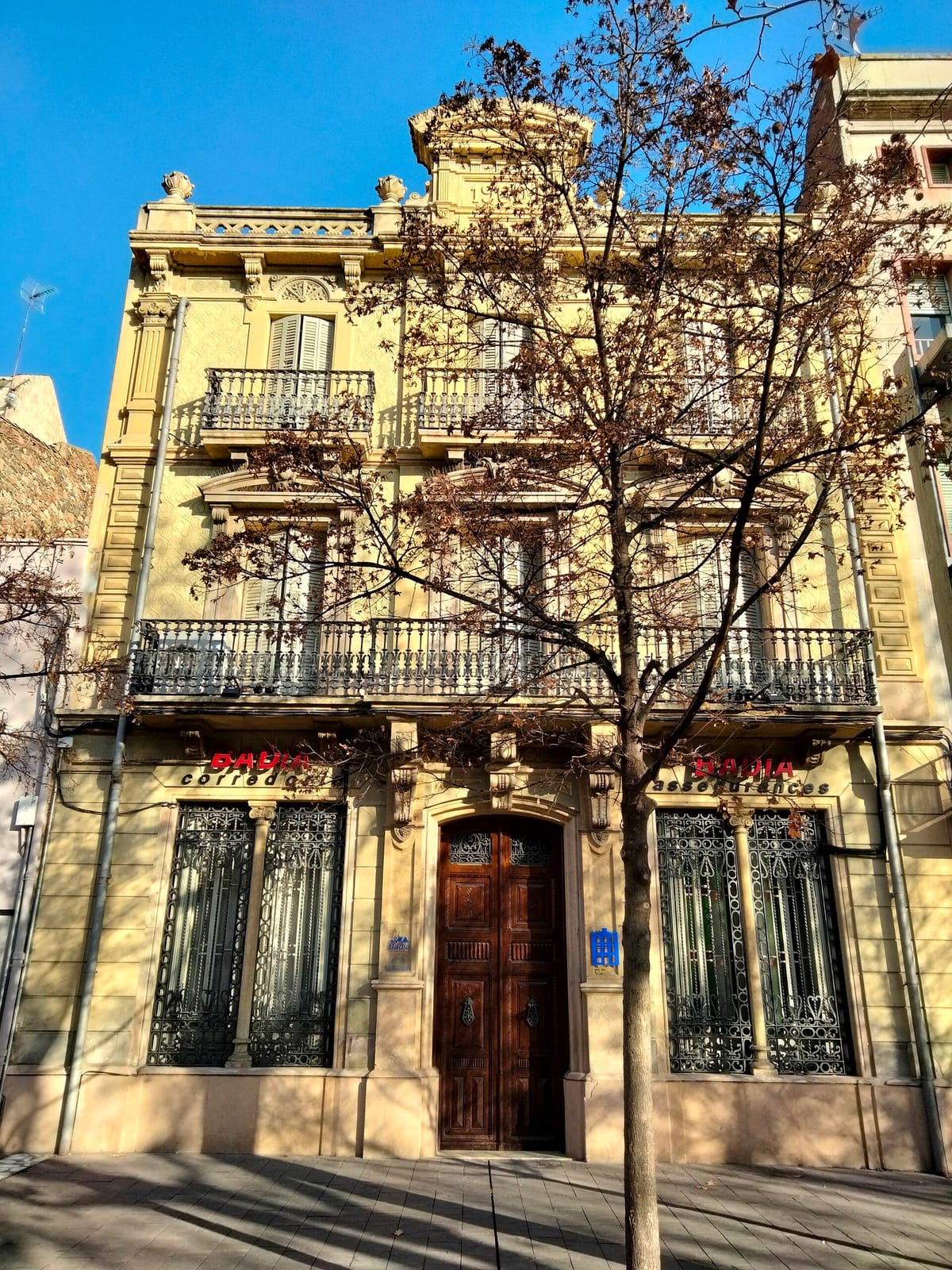 Vivari Coffee & Bakery photo 3