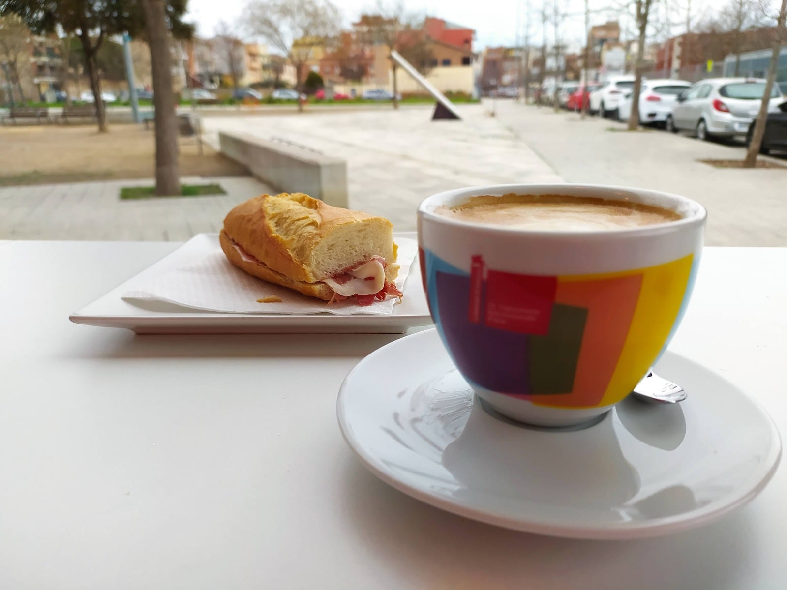 COROMINES Coffee & Bakery