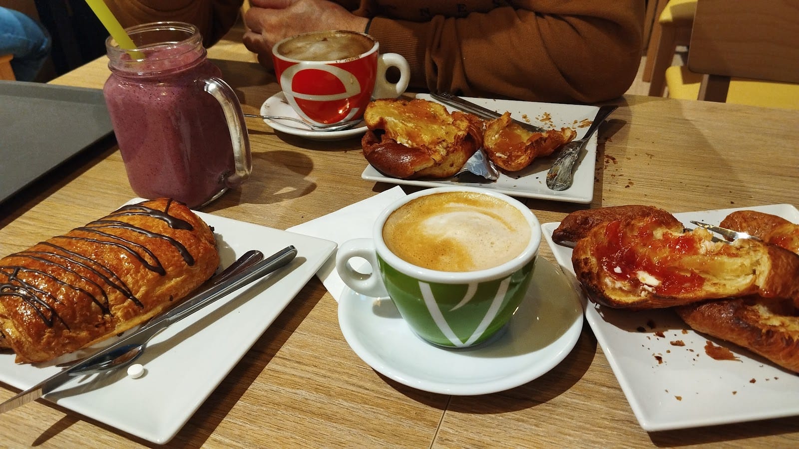 Vivari coffee & Bakery