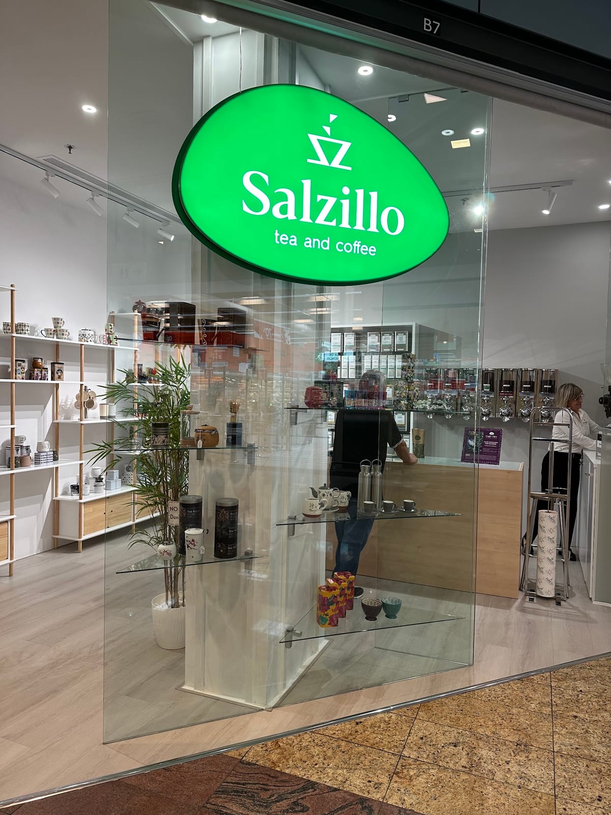 Boutique Salzillo tea and coffee