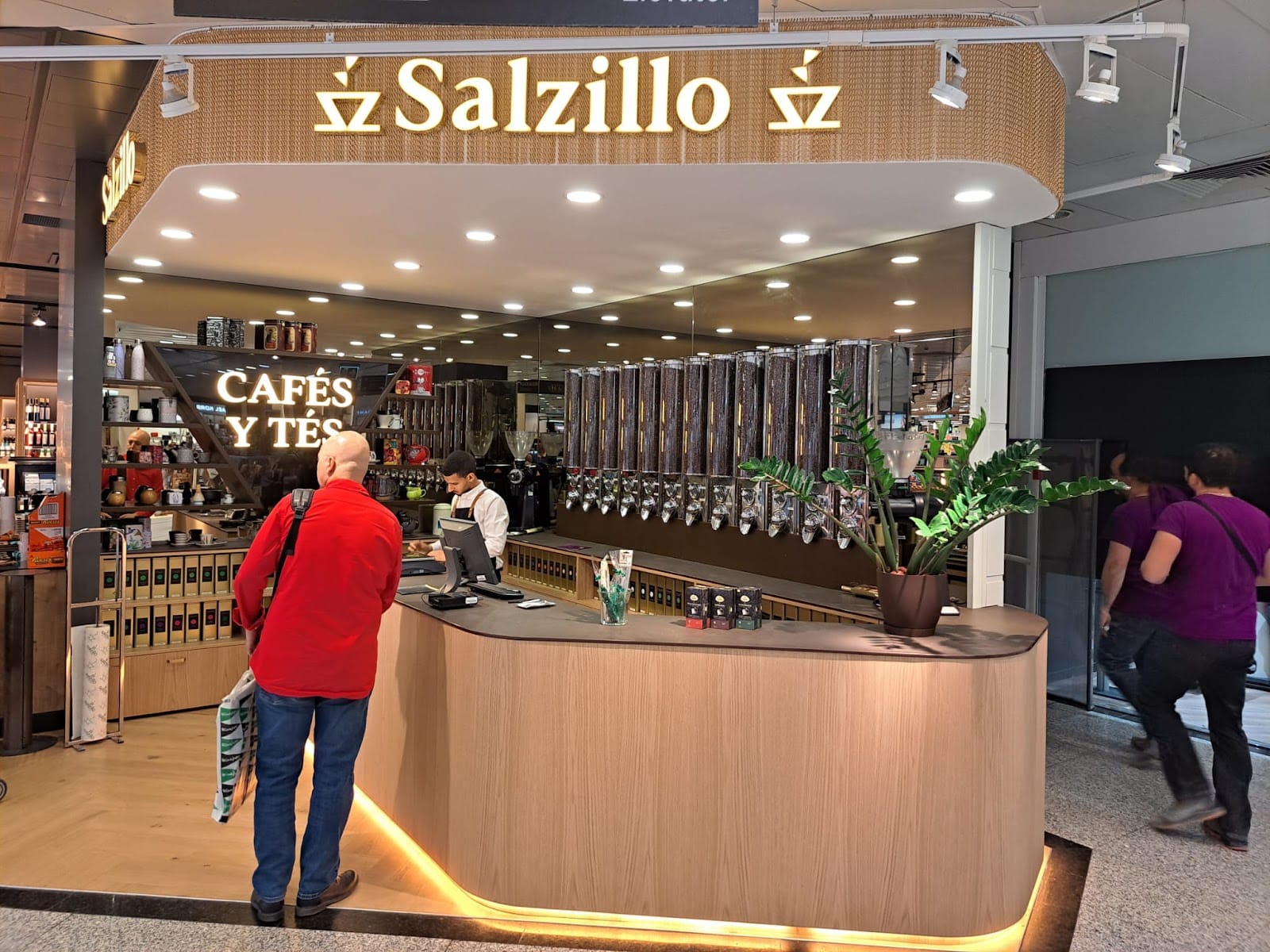 Boutique Salzillo tea and coffee