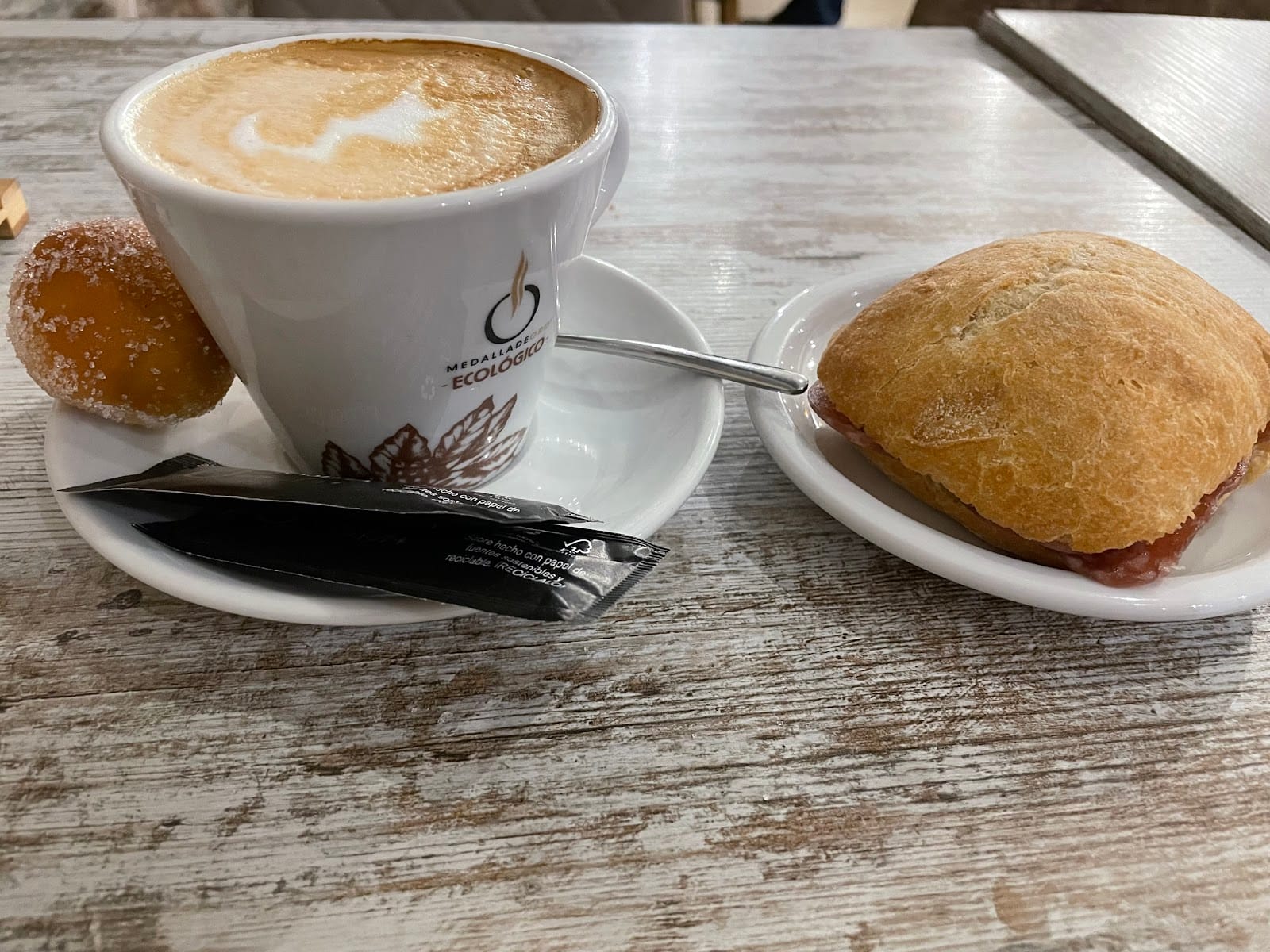Rosca Coffee and Food