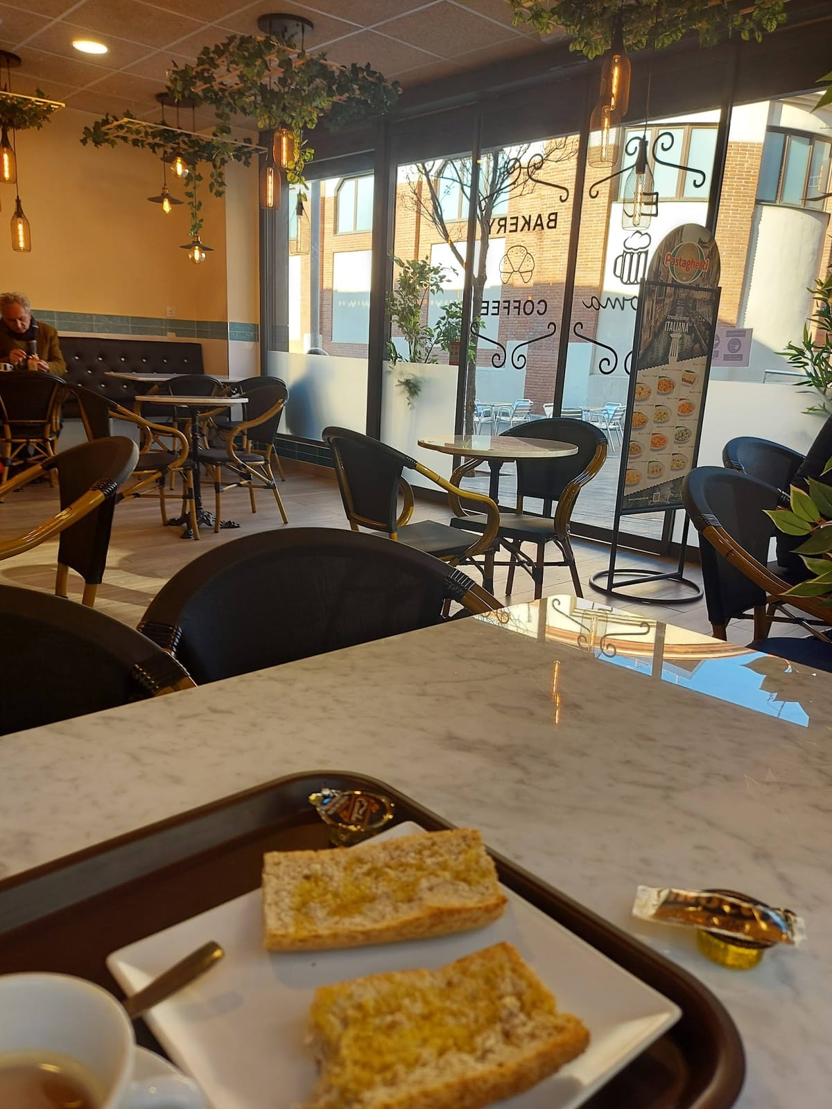 El Aroma Bakery & Coffee