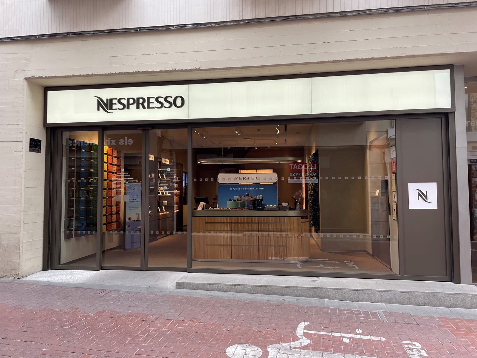 Boutique Nespresso Terrassa - Cremat photo 2