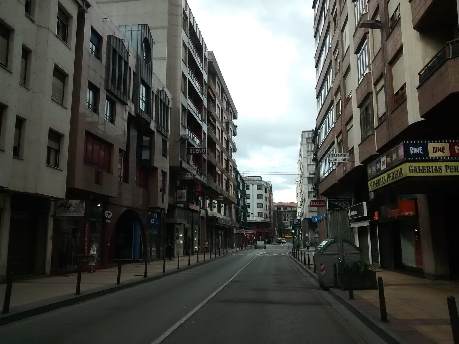 Oromo Cafe y Poke - Cafe de especialidad, hamburguesas y Poke Bowls en Torrelavega photo 4