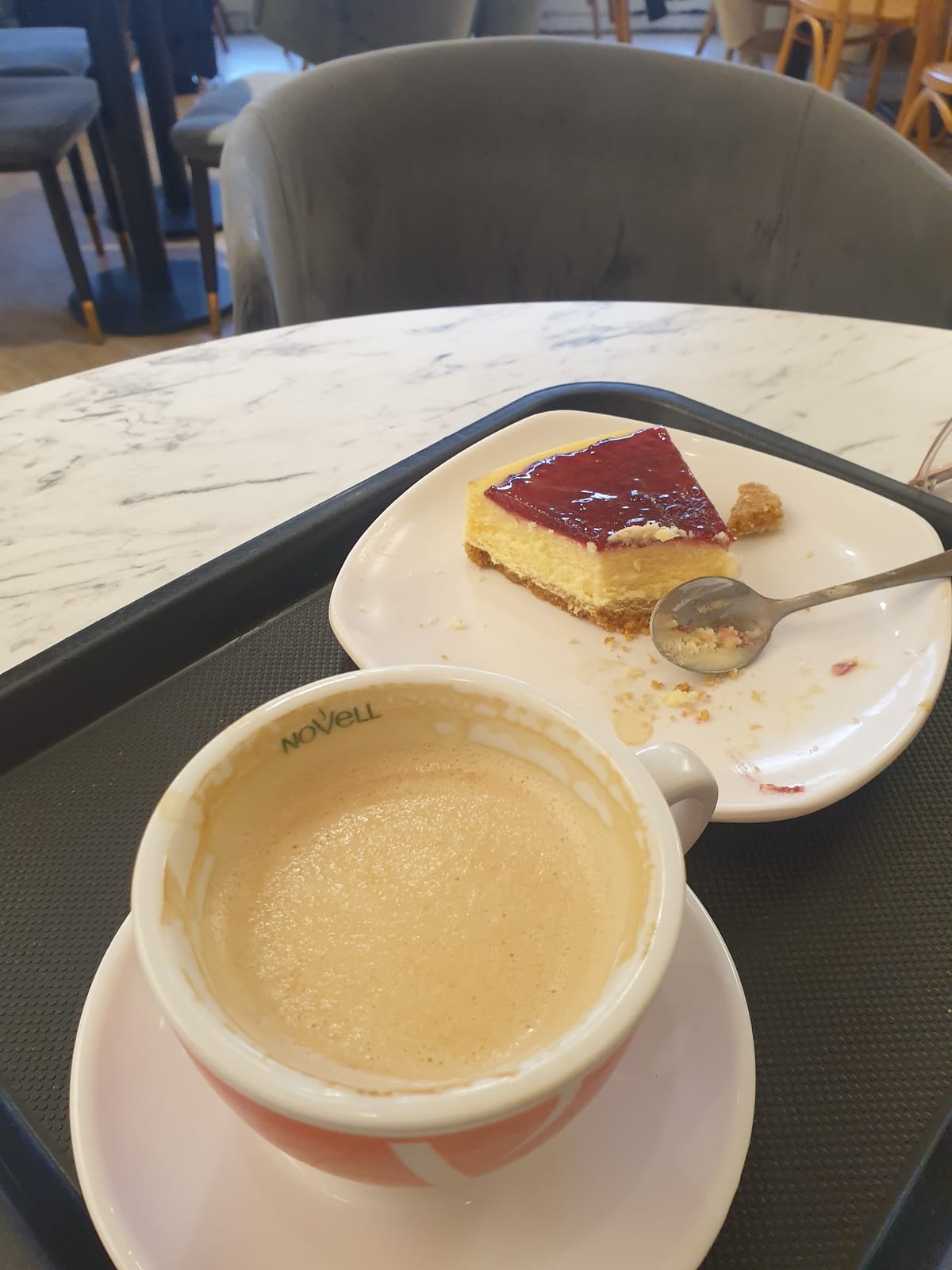 Vivari coffee & bakery