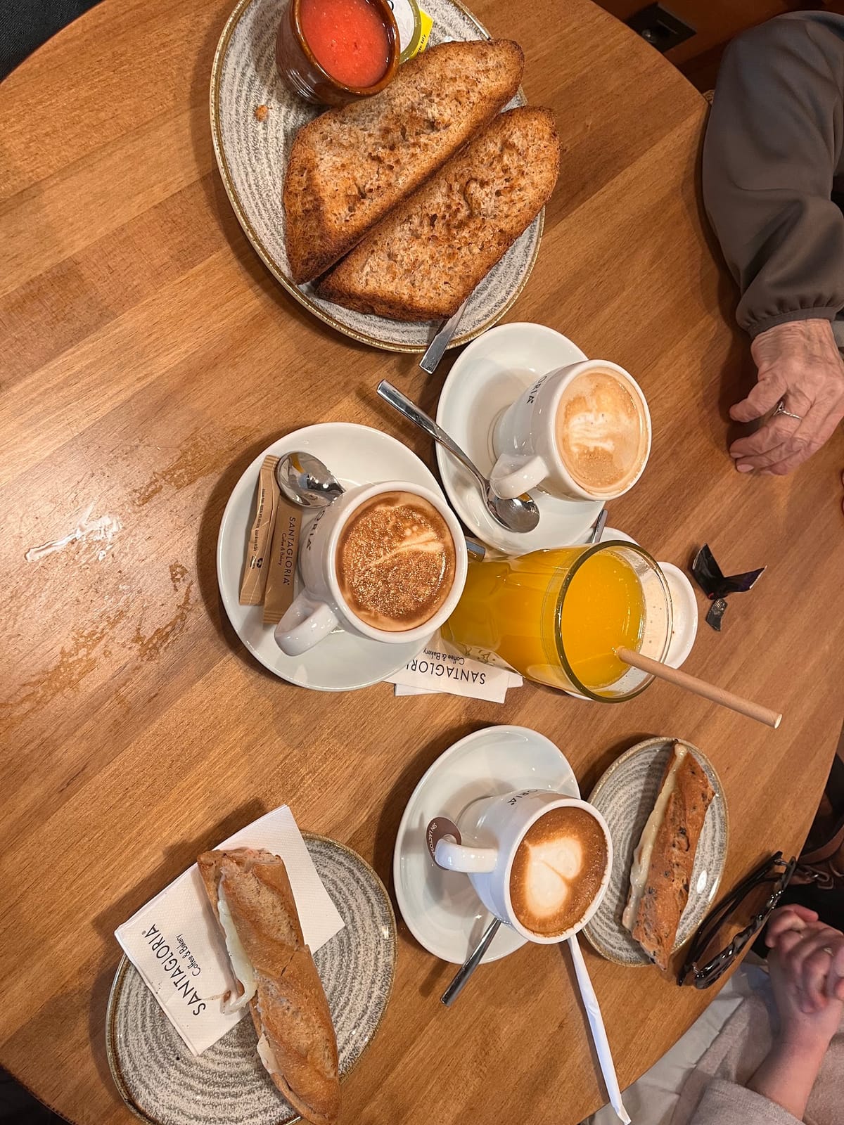 Santagloria Coffee & Bakery