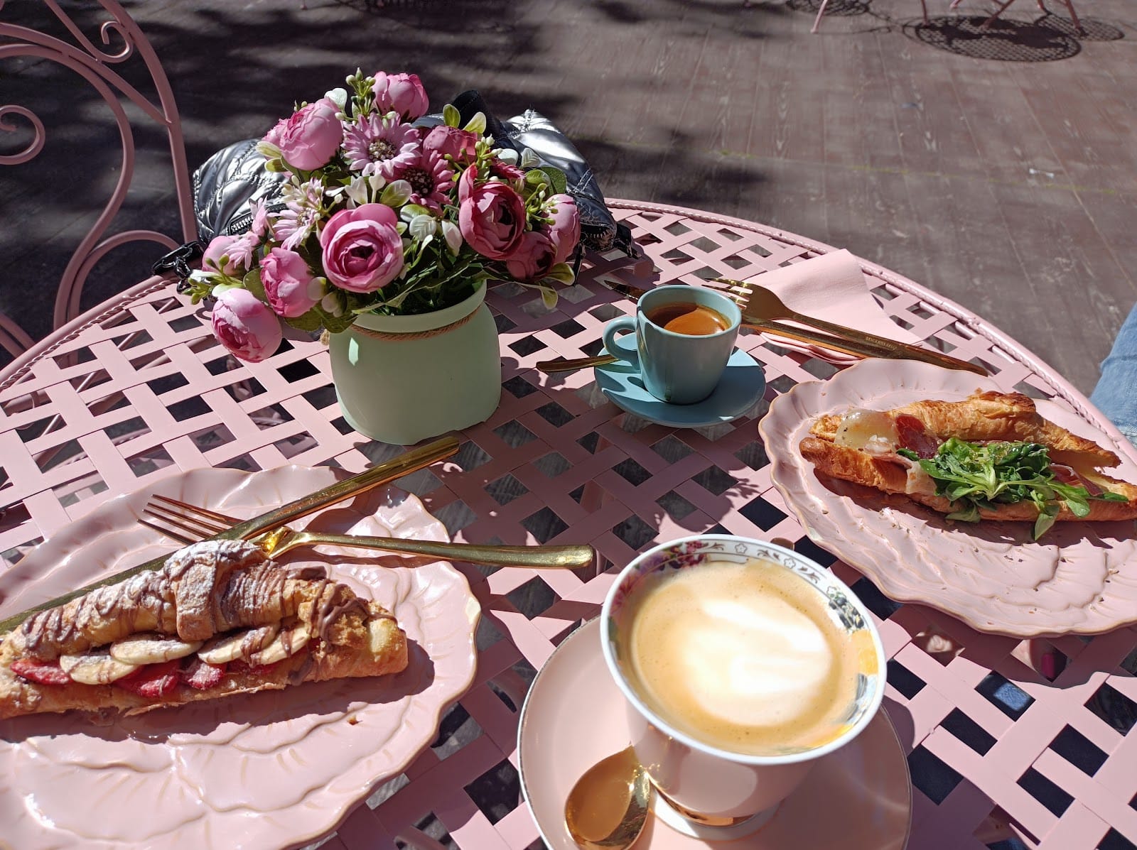 Pistacho Bakery & Coffee