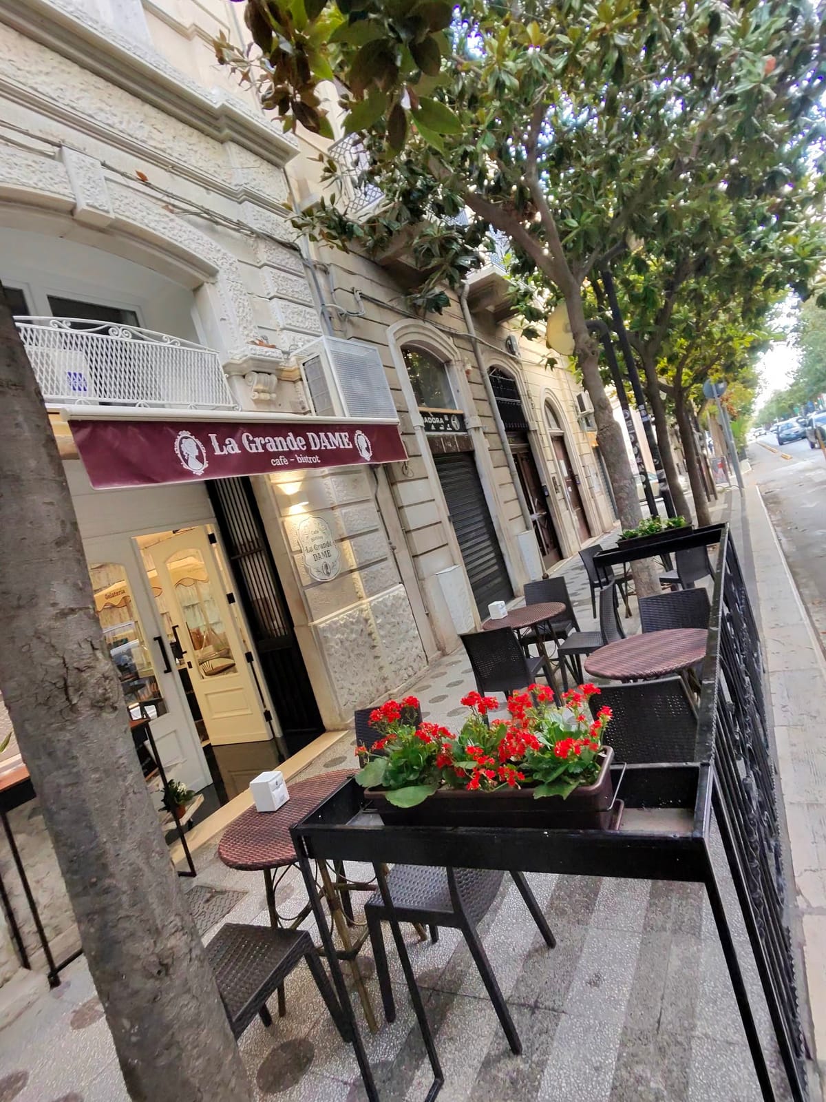 Cafè Bistrot La Grande Dame