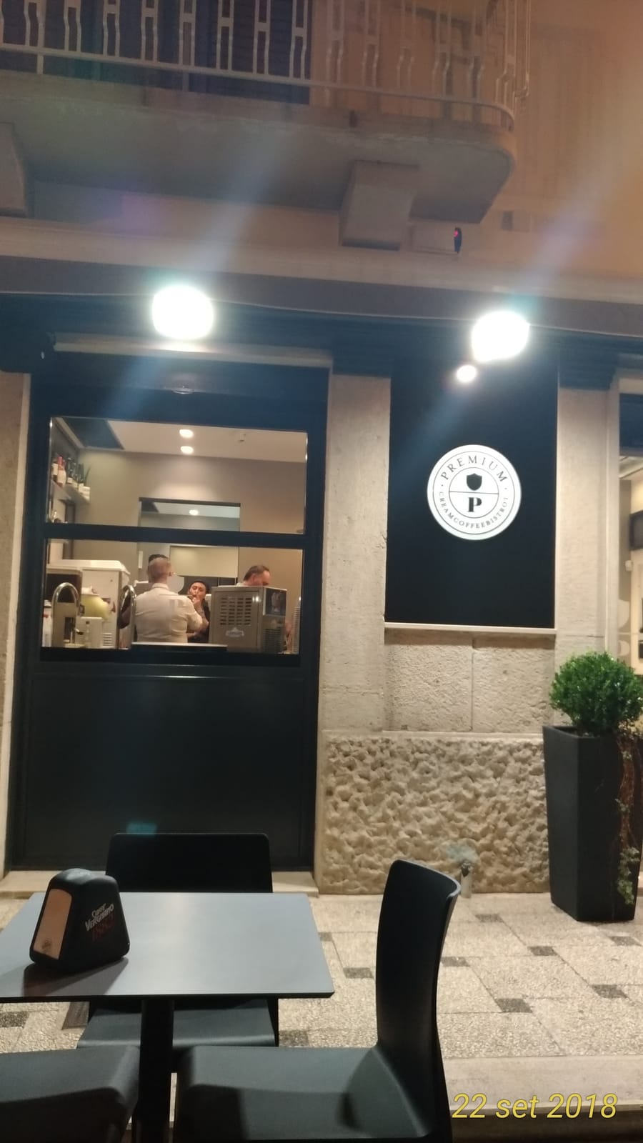 Premium Creamcoffeebistrot