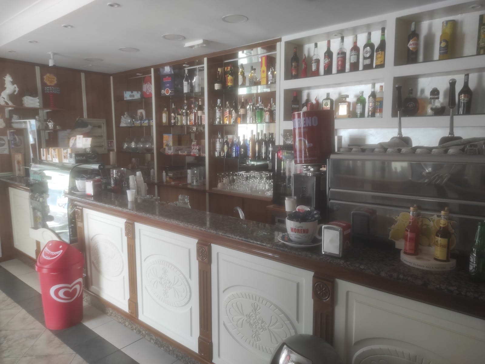 Vintage Coffee & Bar