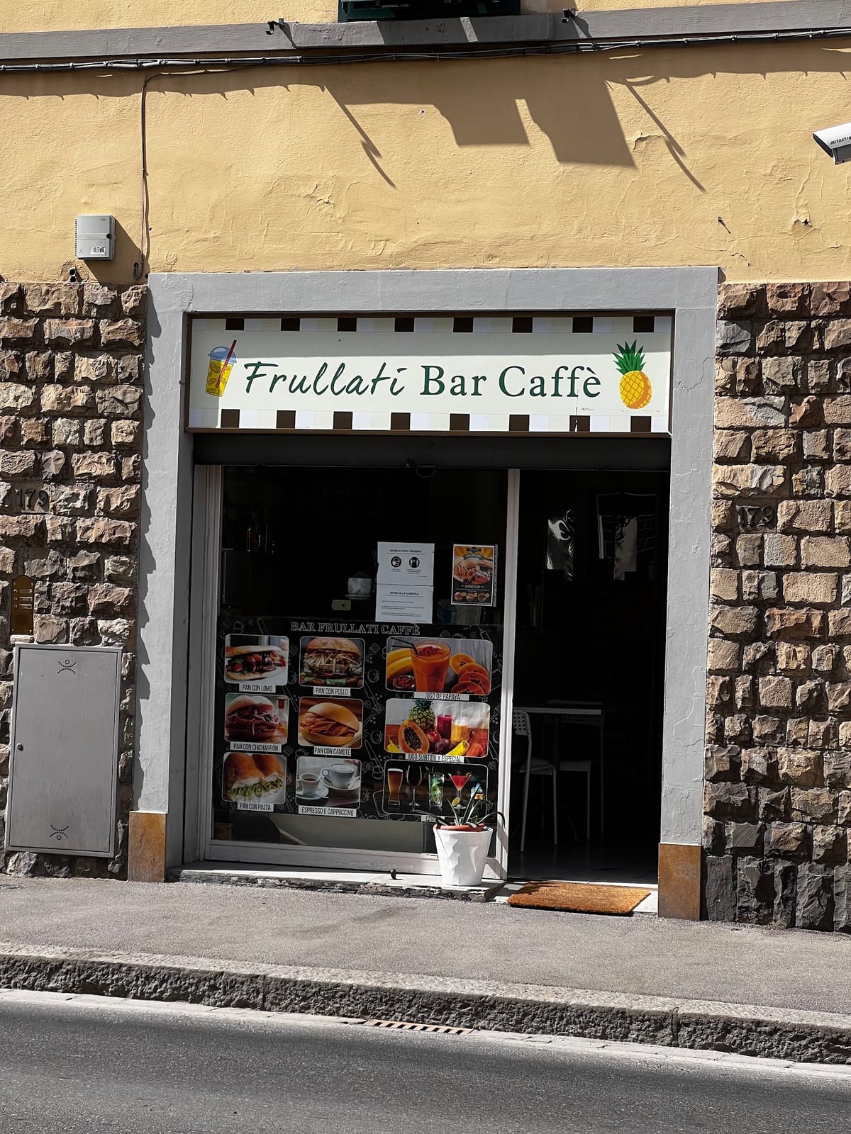 Frullati Bar Coffee Shop Peruvian Breakfast