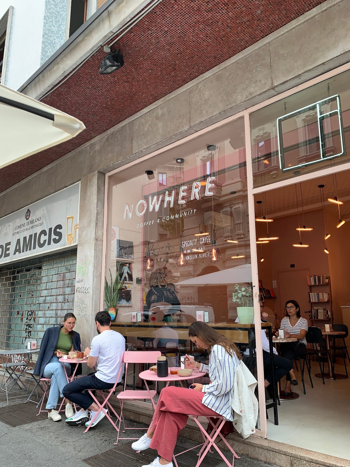 NOWHERE - BISTROT & SPECIALTY COFFEE