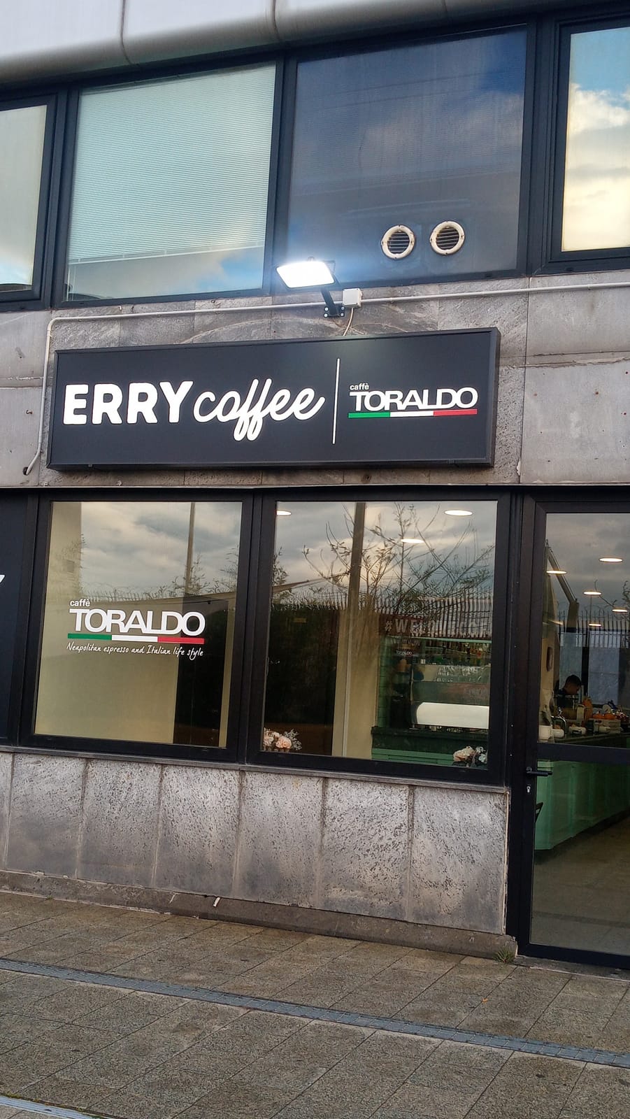 Erry Coffee