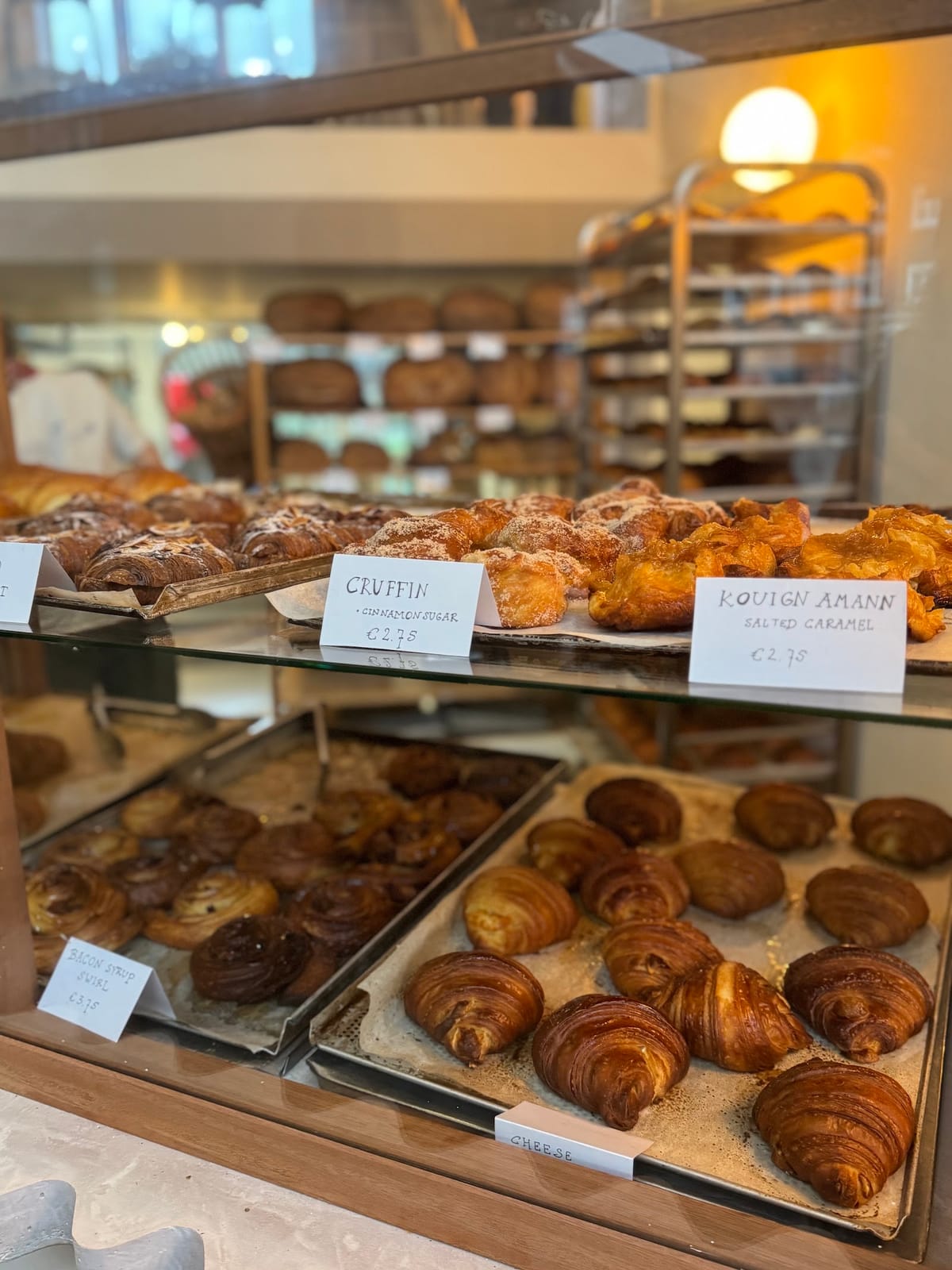 Farine Bakery, Boulangerie & Cafe