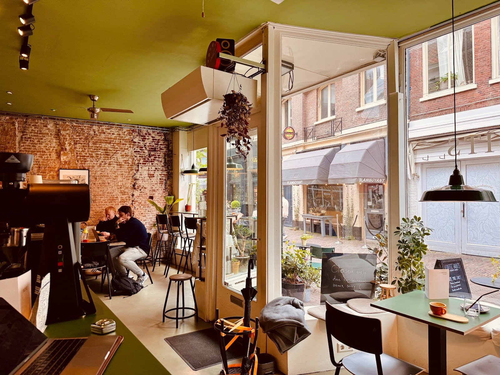 Coffee Habits Specialty Coffee Kleine Houtstraat