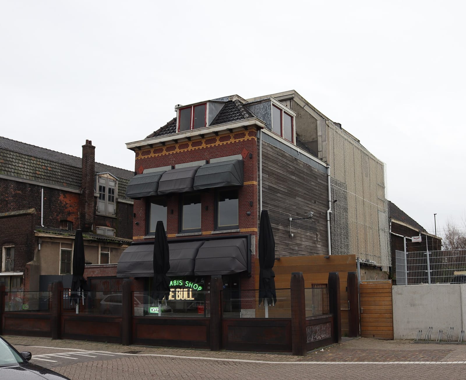 Coffeeshop The Bull photo 5