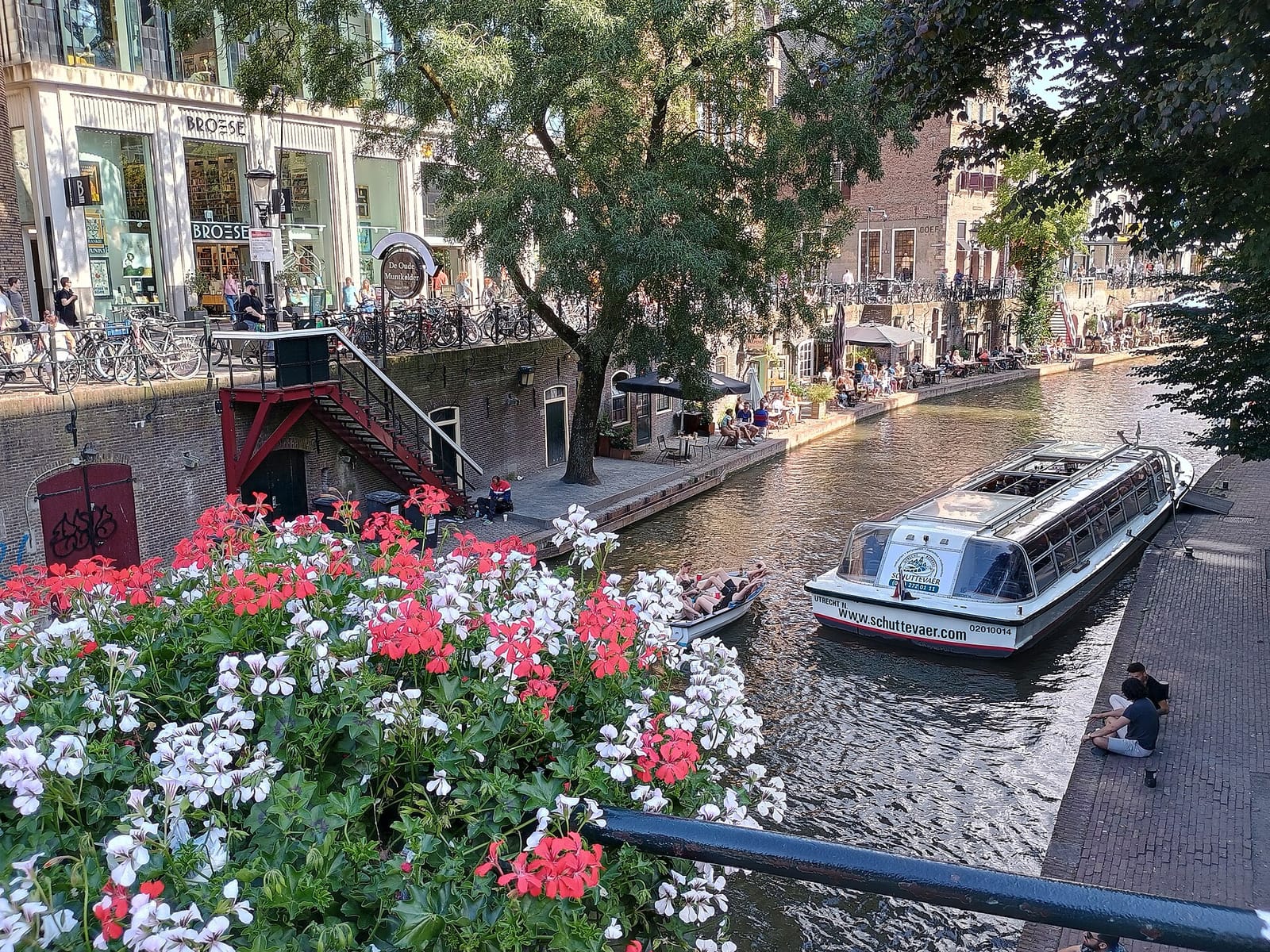StartHub Cafe Utrecht photo 3