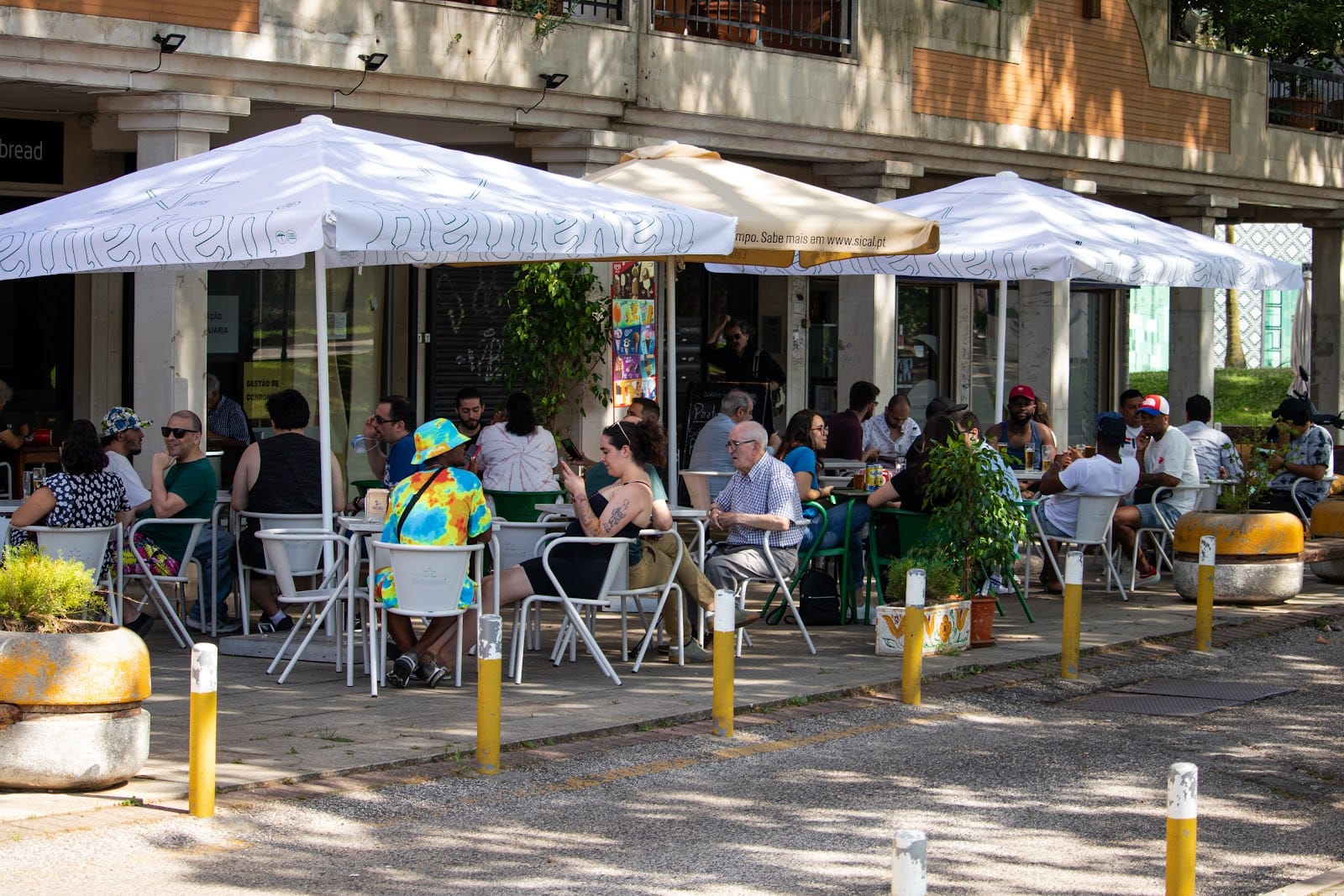 Arkadas Coffee, Food & Friends