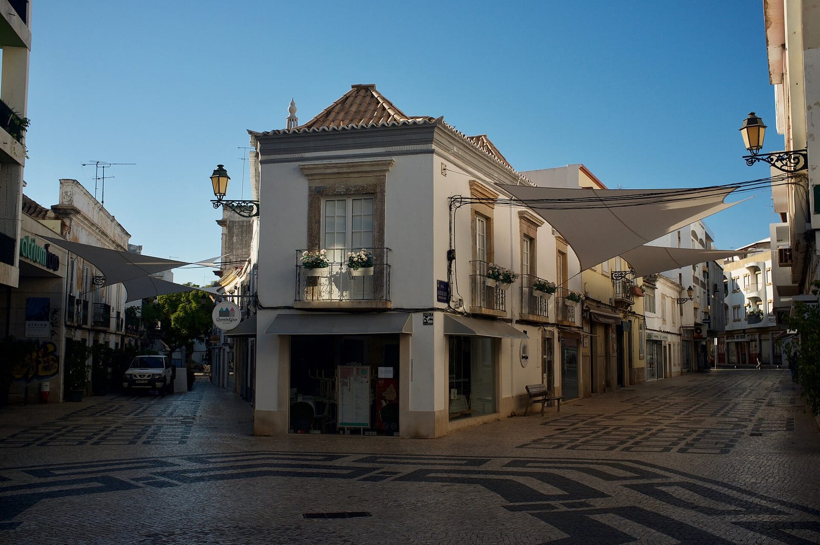 Yellow Bourbon Coffee & Brunch Faro photo 2