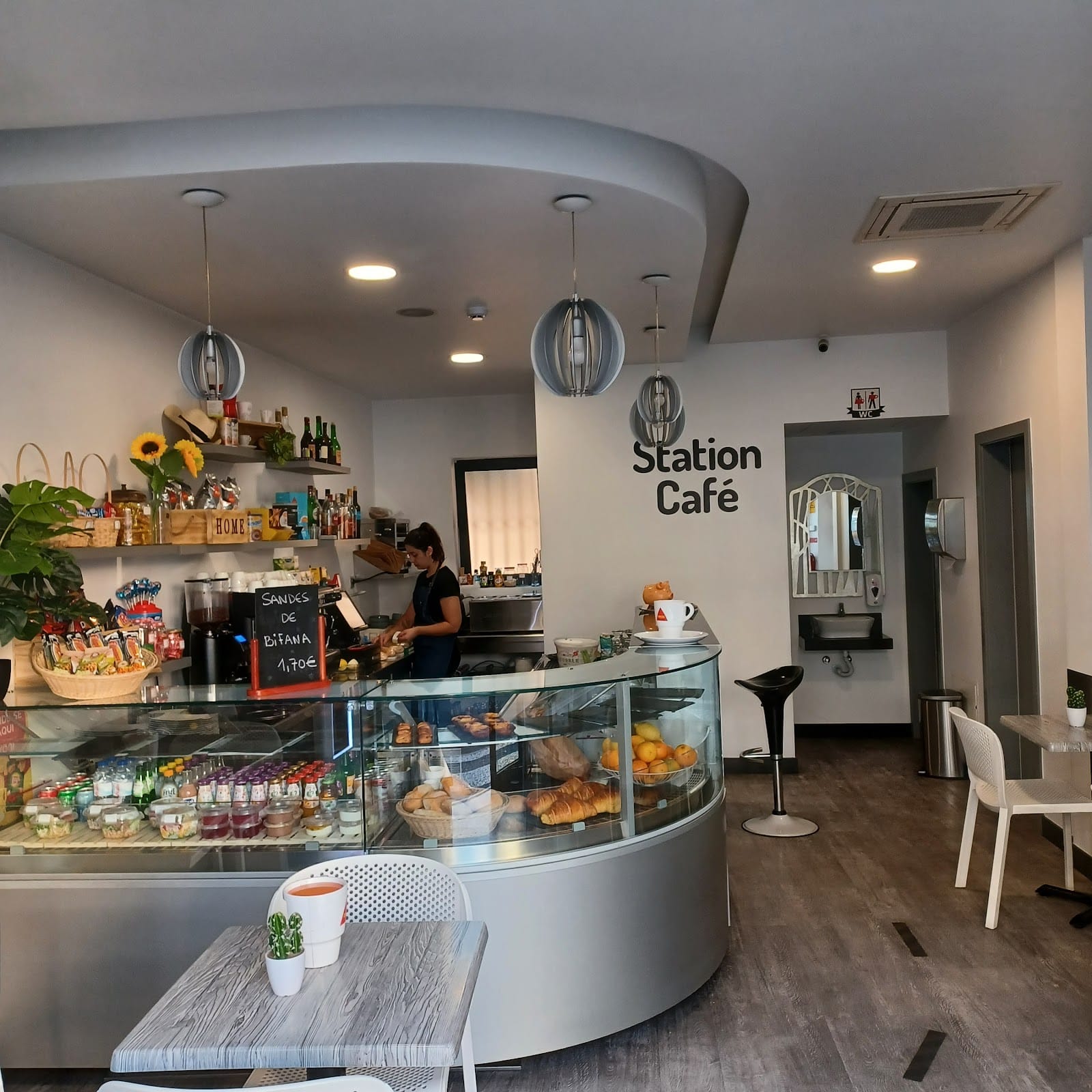 Station Café