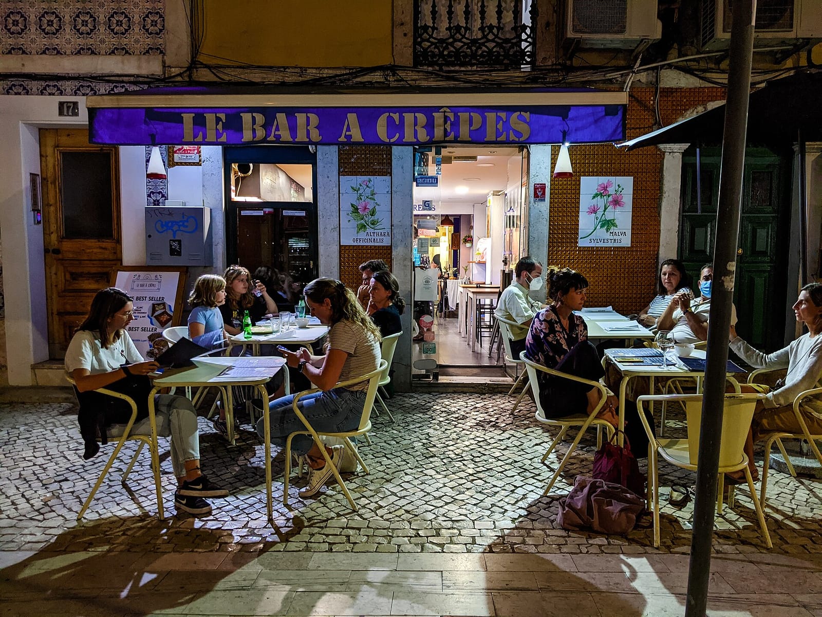 Neighbourhood Cafe Lisbon photo 3