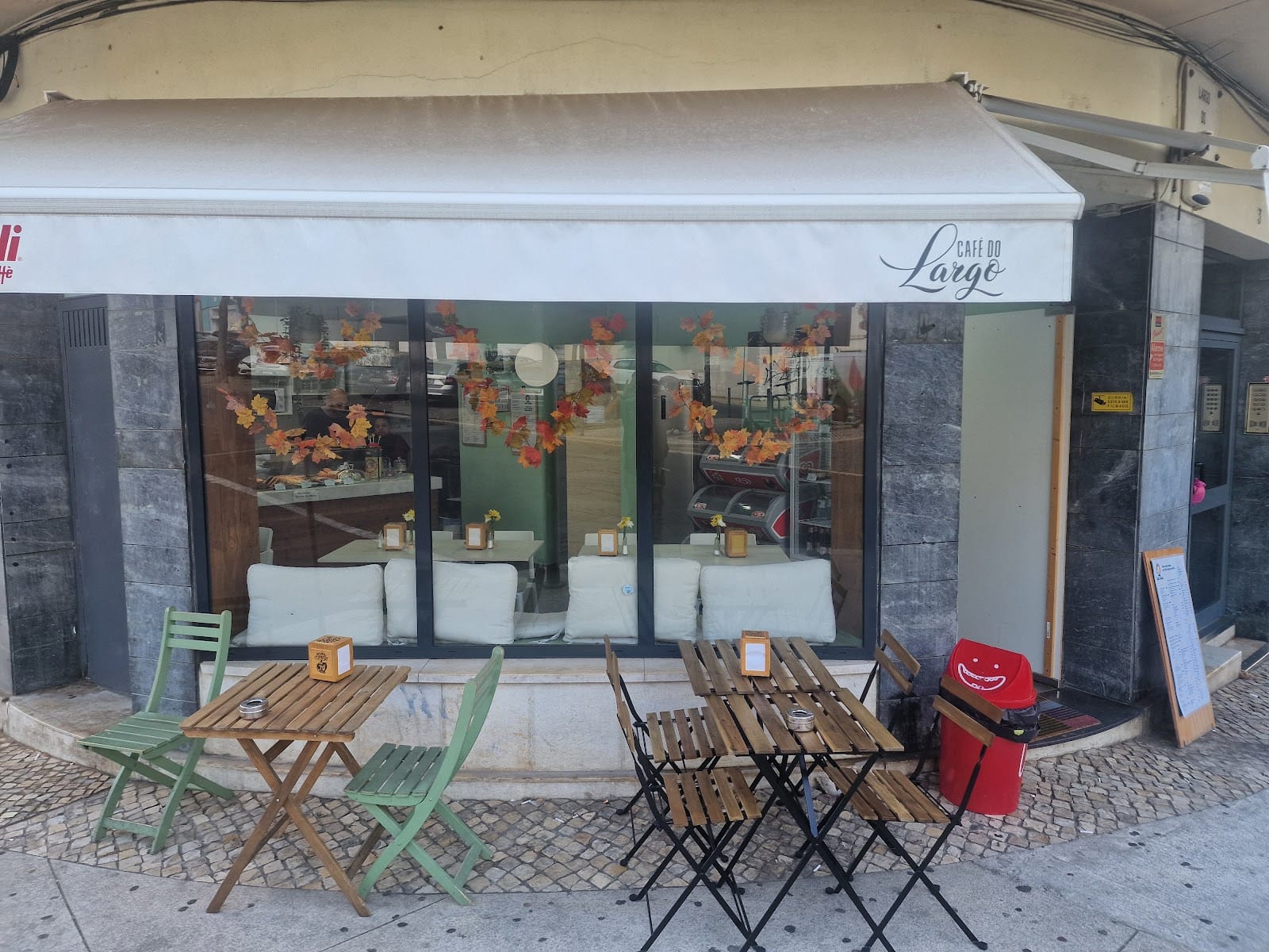 CAFE JANA