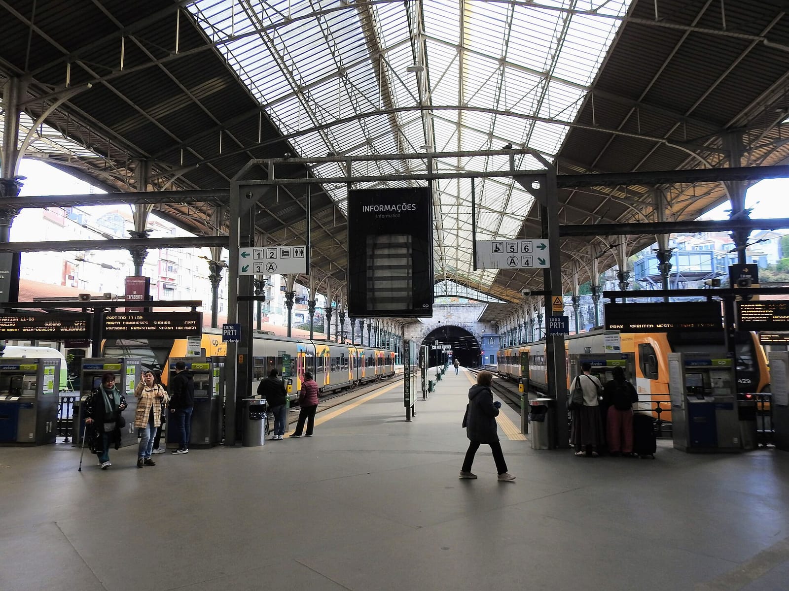 Jeronymo Estação de S. Bento photo 2