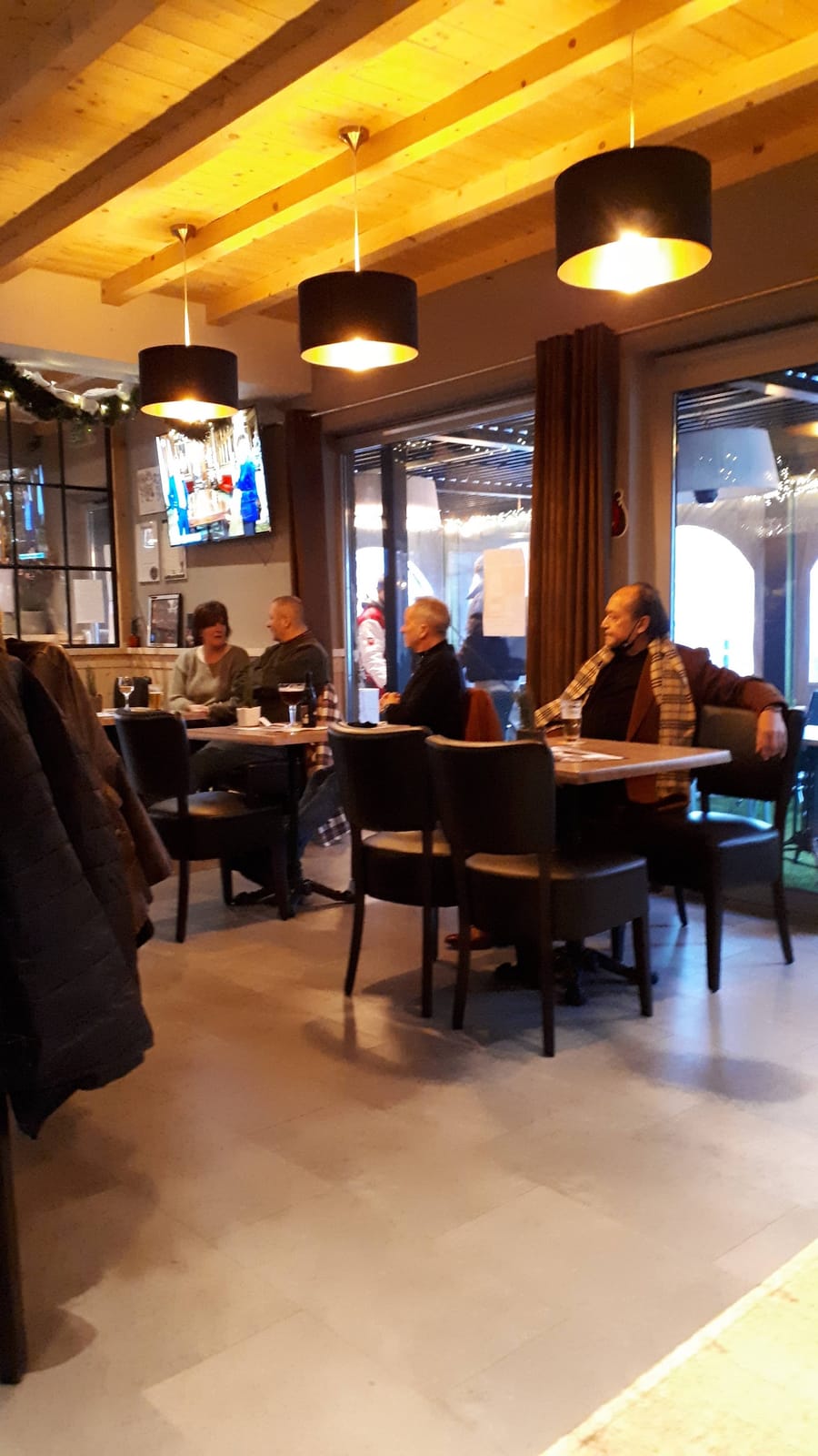 Café De Komedie