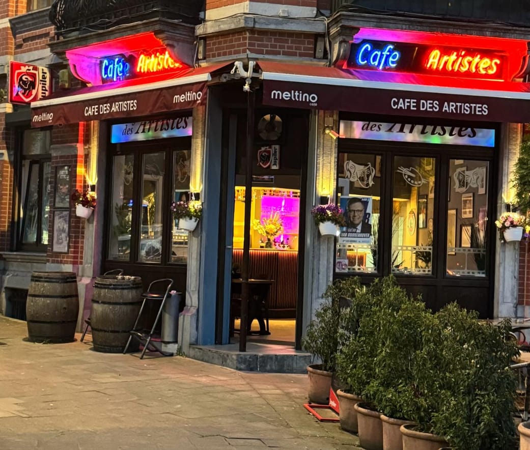Cafe Artistes