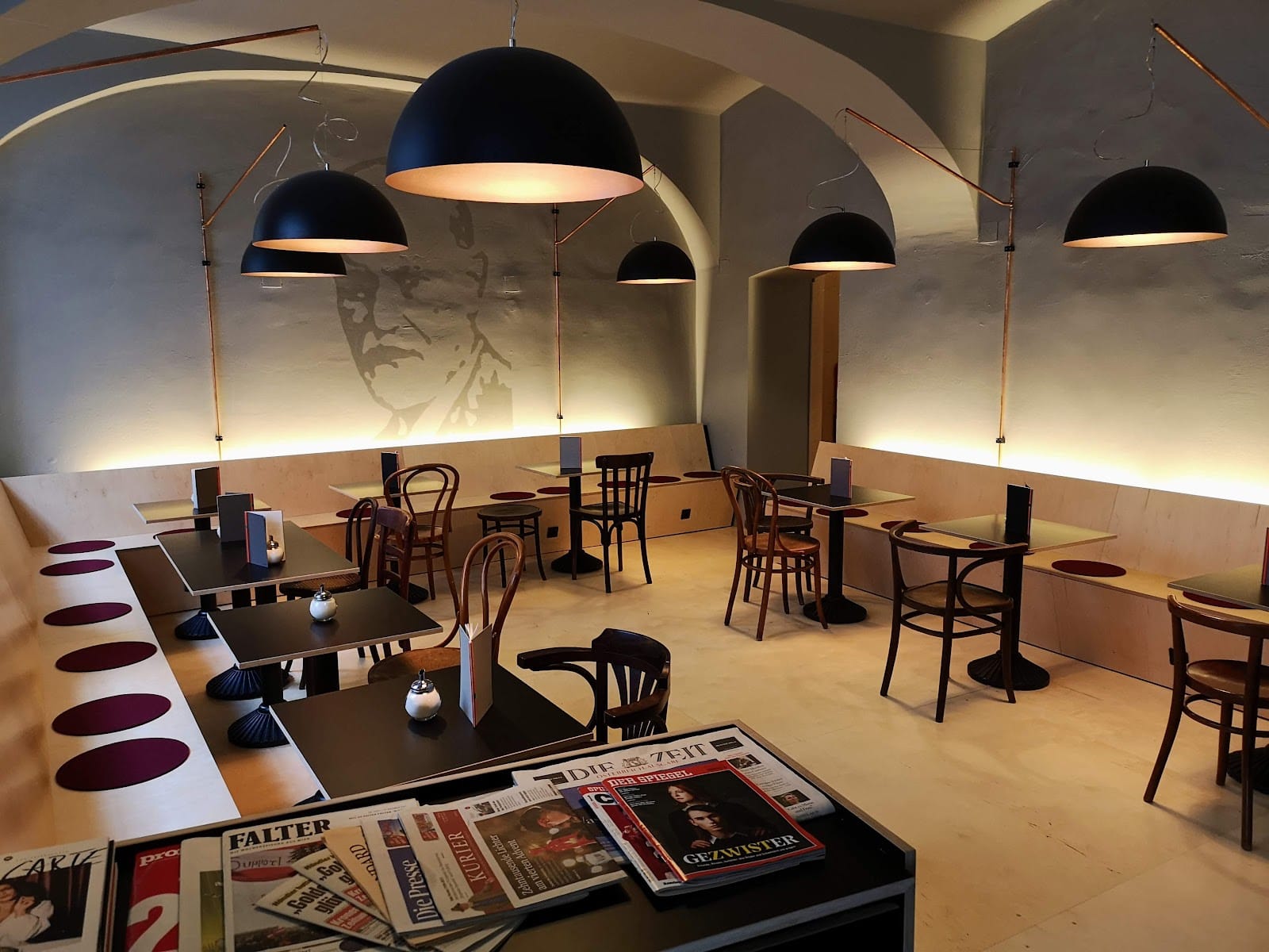 Café GÖTTLICH & FREUD