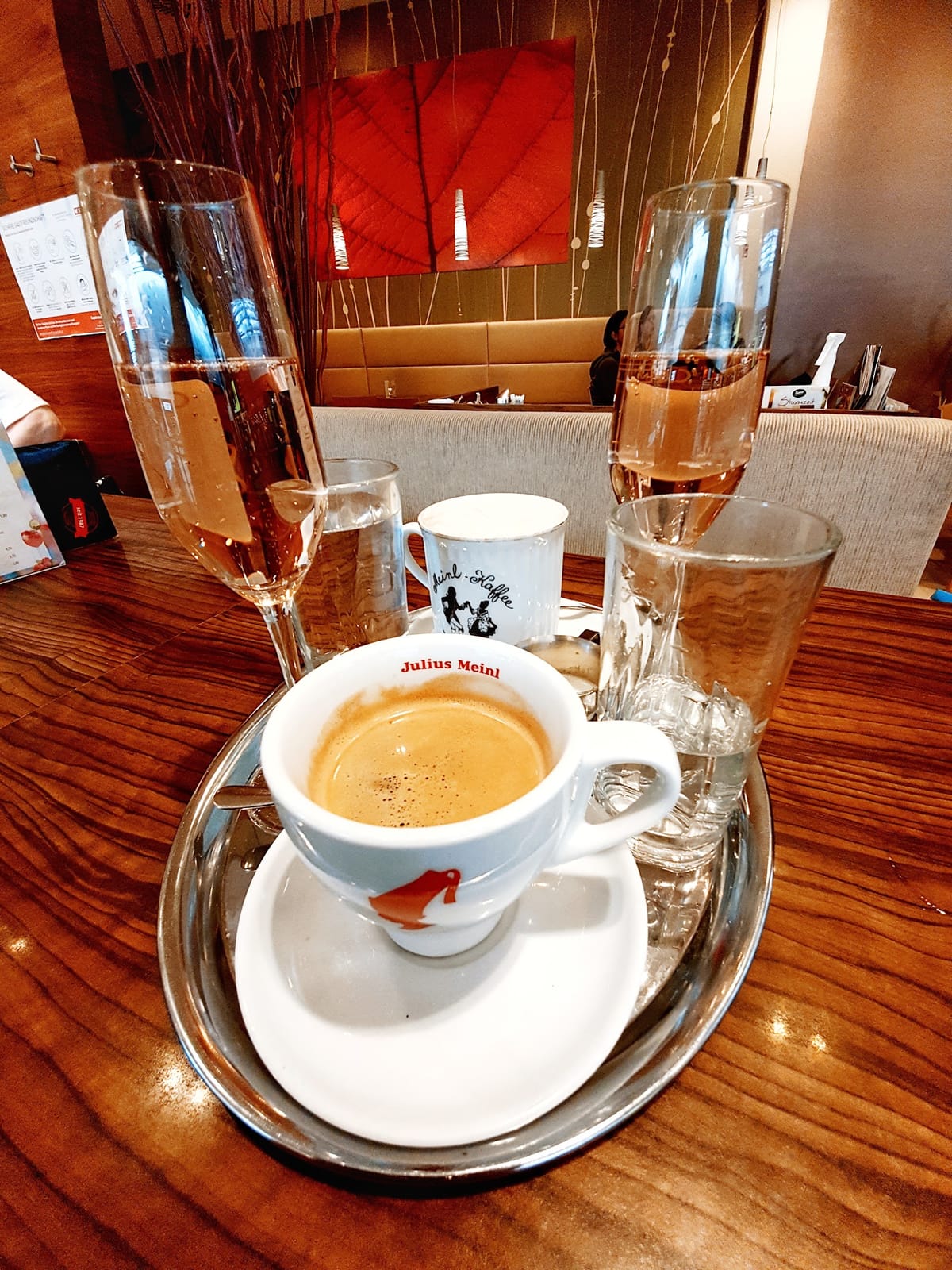 Tauber Café Donauzentrum BT4