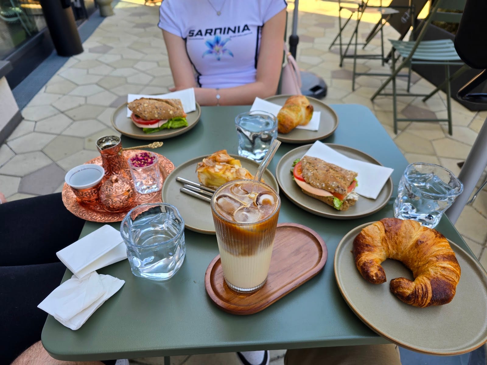 Cafe HAY