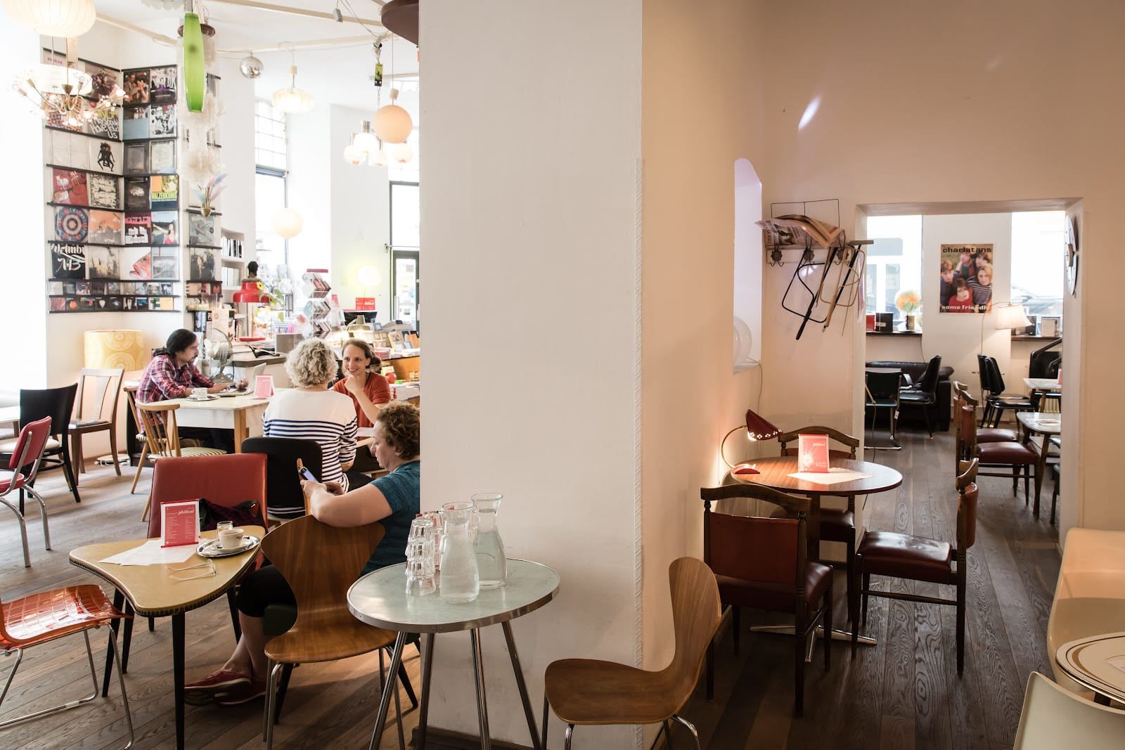 phil - Café, bookshop & bar