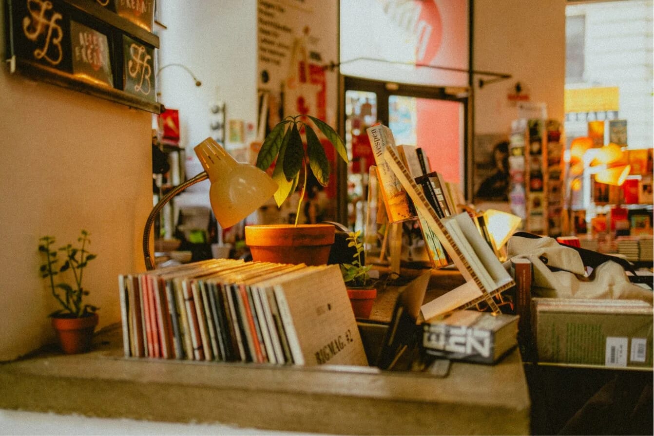 phil - Café, bookshop & bar photo 3