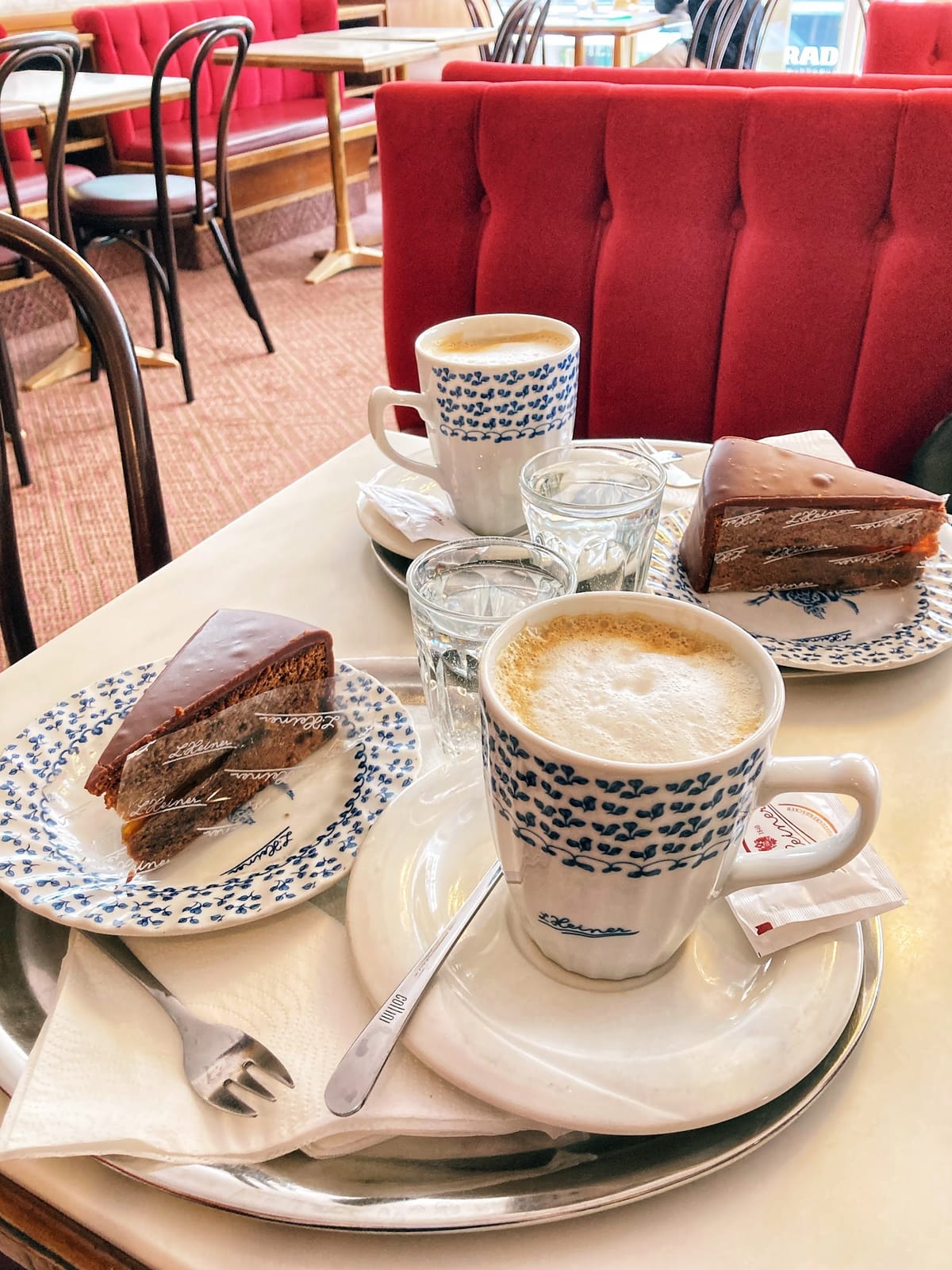 K.u.K. Hofzuckerbäcker Heiner, Café Konditorei