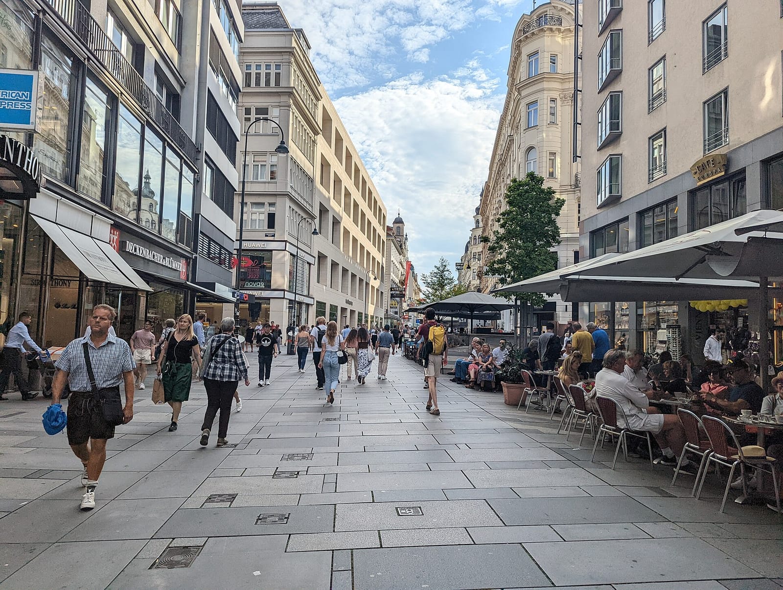 K.u.K. Hofzuckerbäcker Heiner, Café Konditorei photo 3