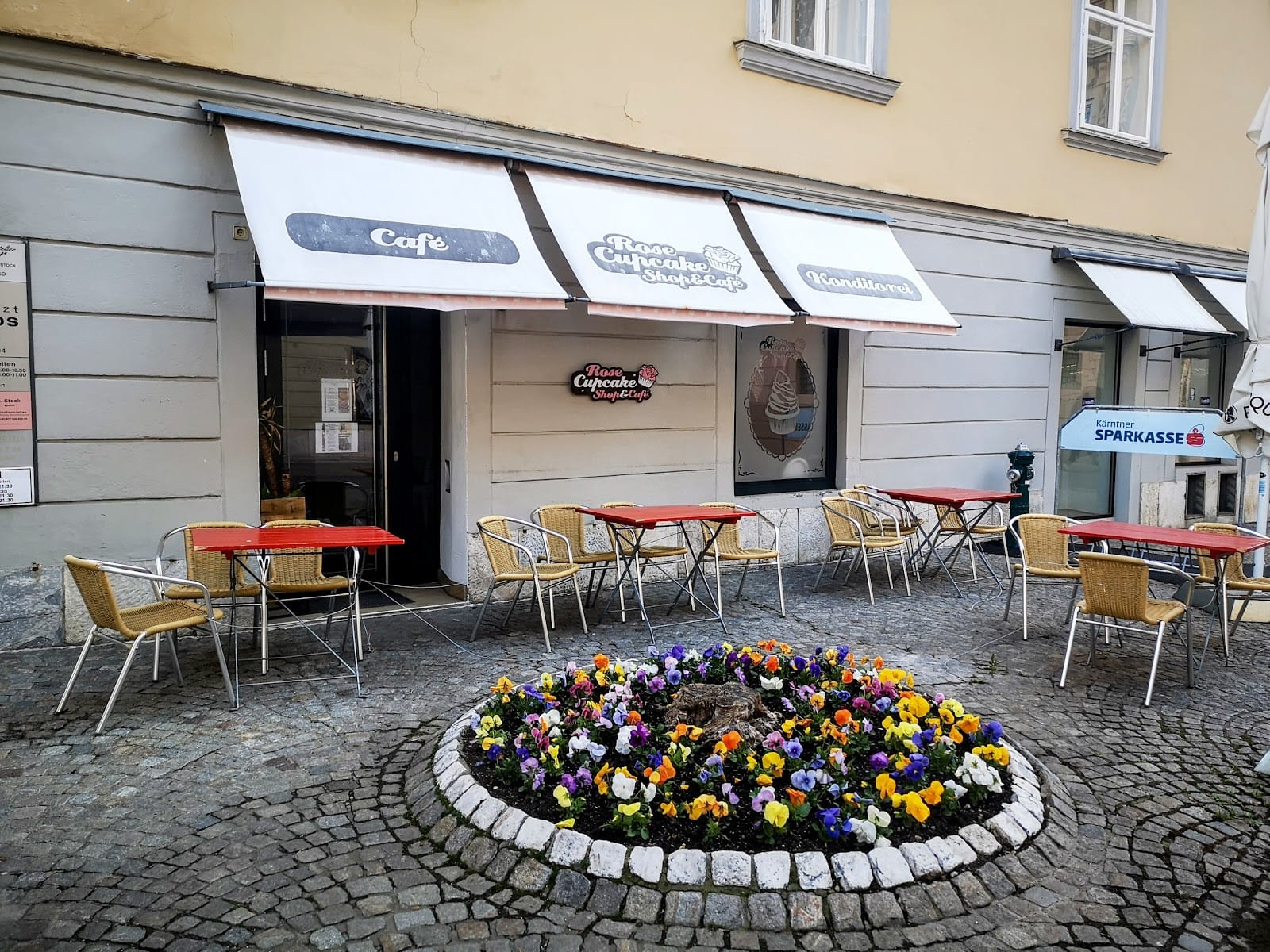 Rose Cupcake Shop & Café
