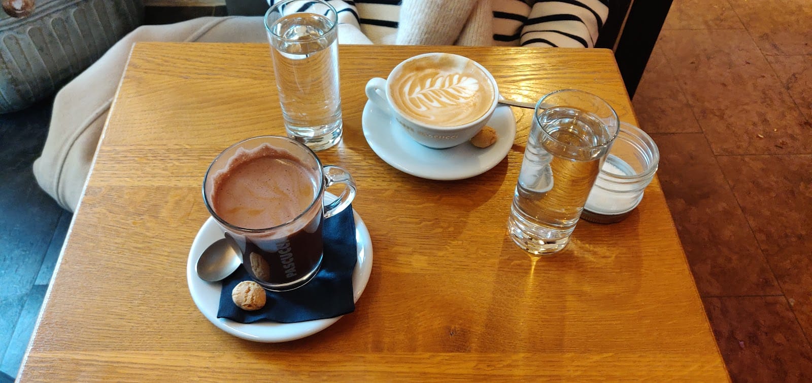 Darwin's Cafe Bar