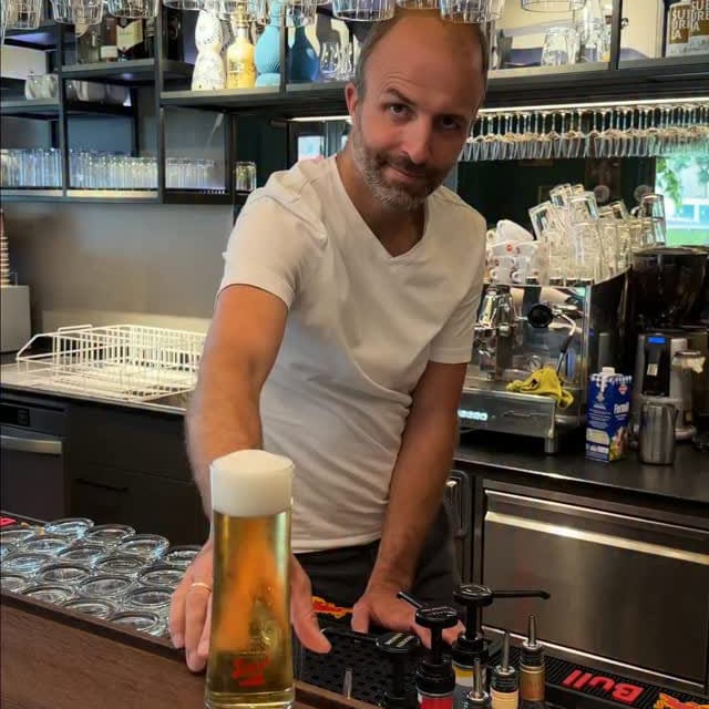 Monkeys cafe bar cityoasis photo 9