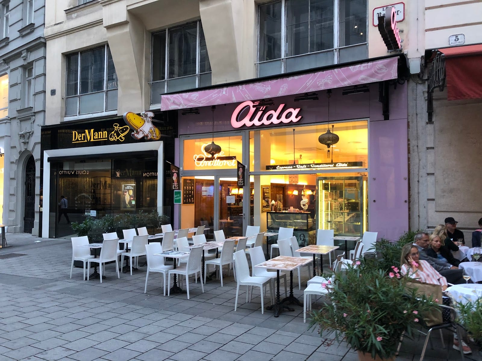 AIDA - Café-Konditorei