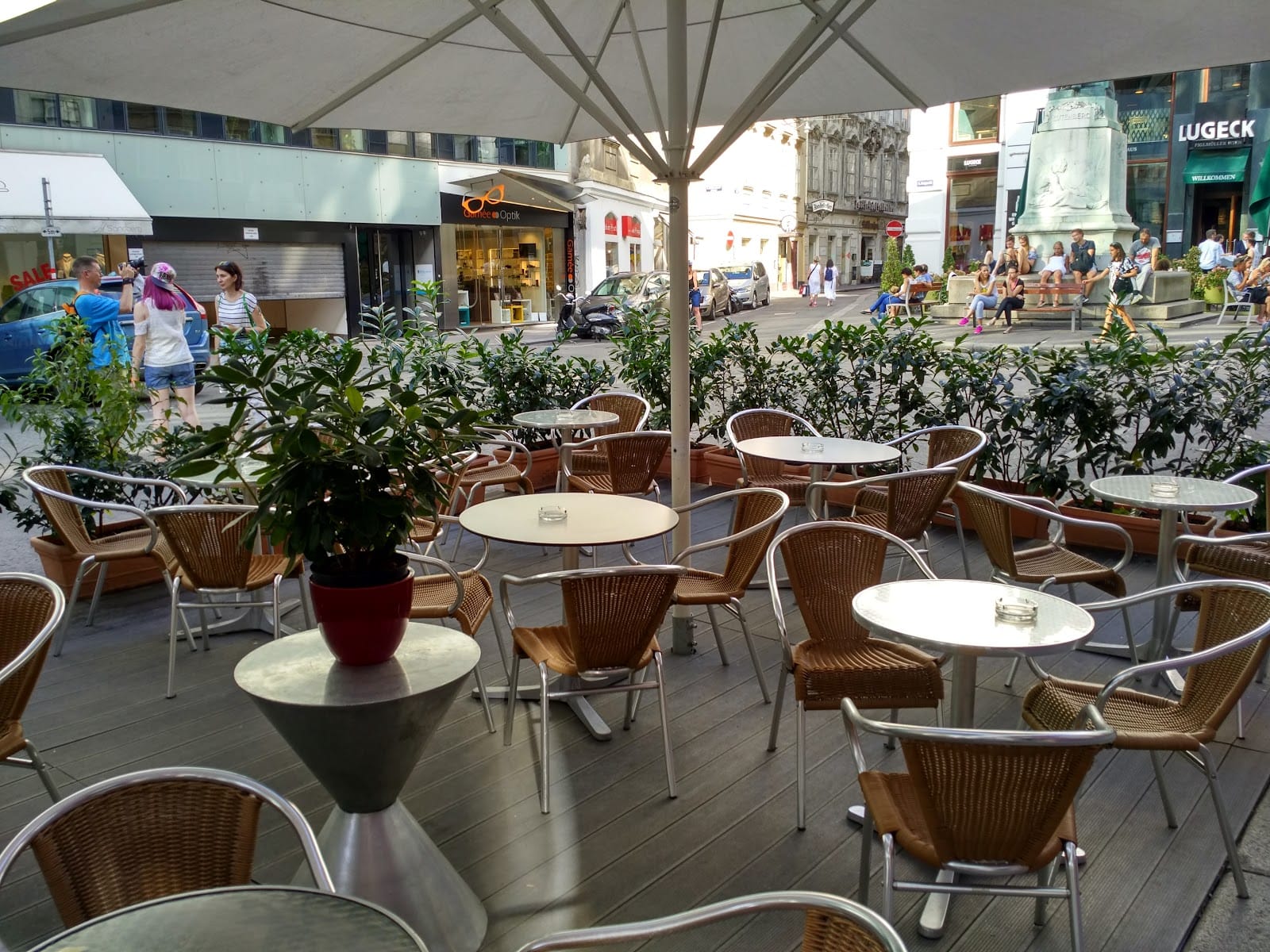 ombra italian cafe & restaurant