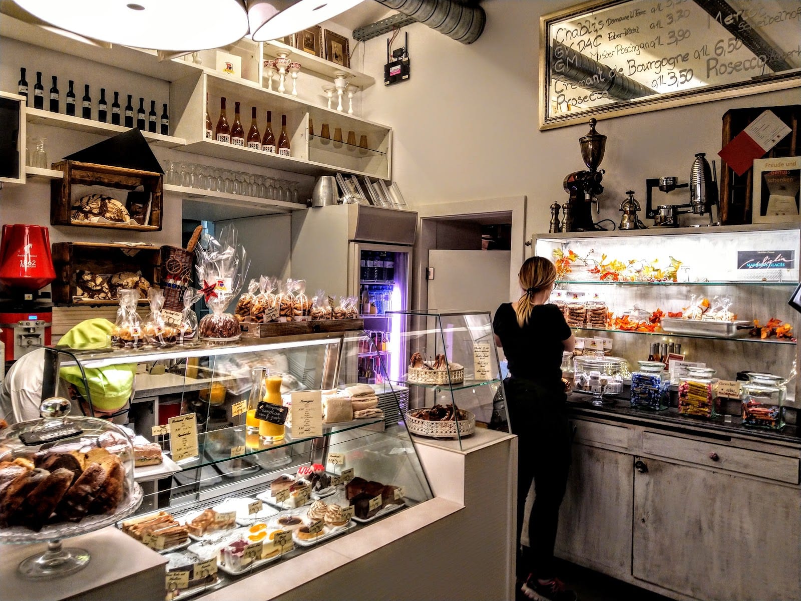 Naschsalon Cafė Patisserie Vienna