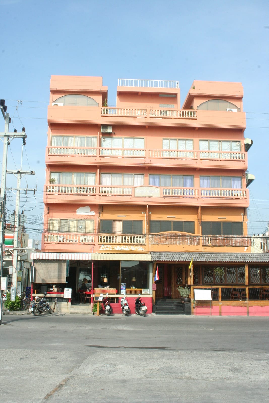 Captain Joe Cafe & Hostel photo 2