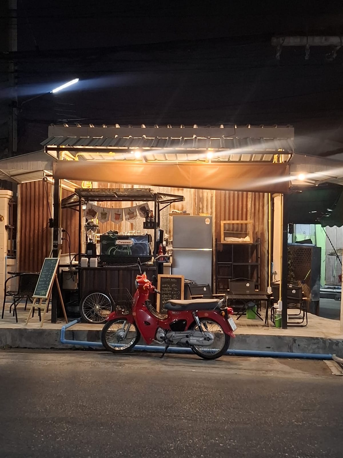 กาแฟข้างถนน Street Coffee Hua Hin