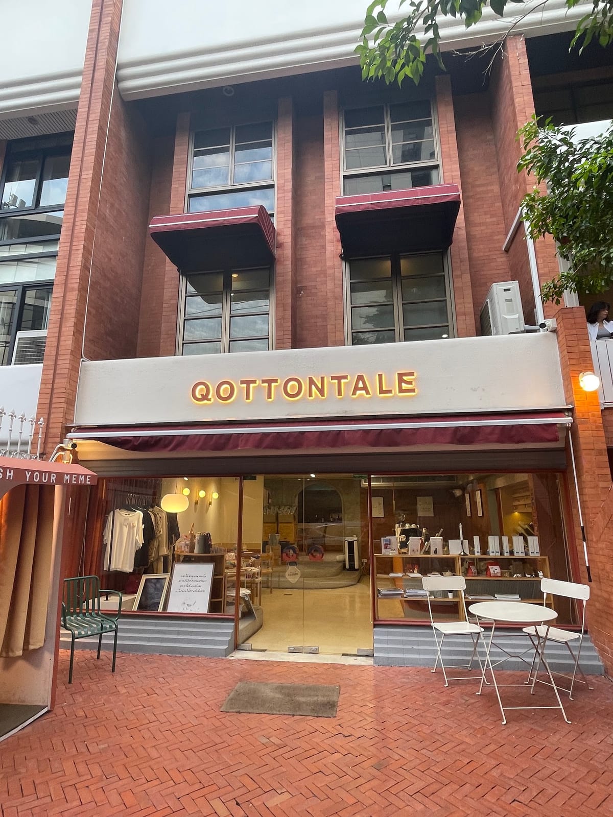 Qottontale Cafe