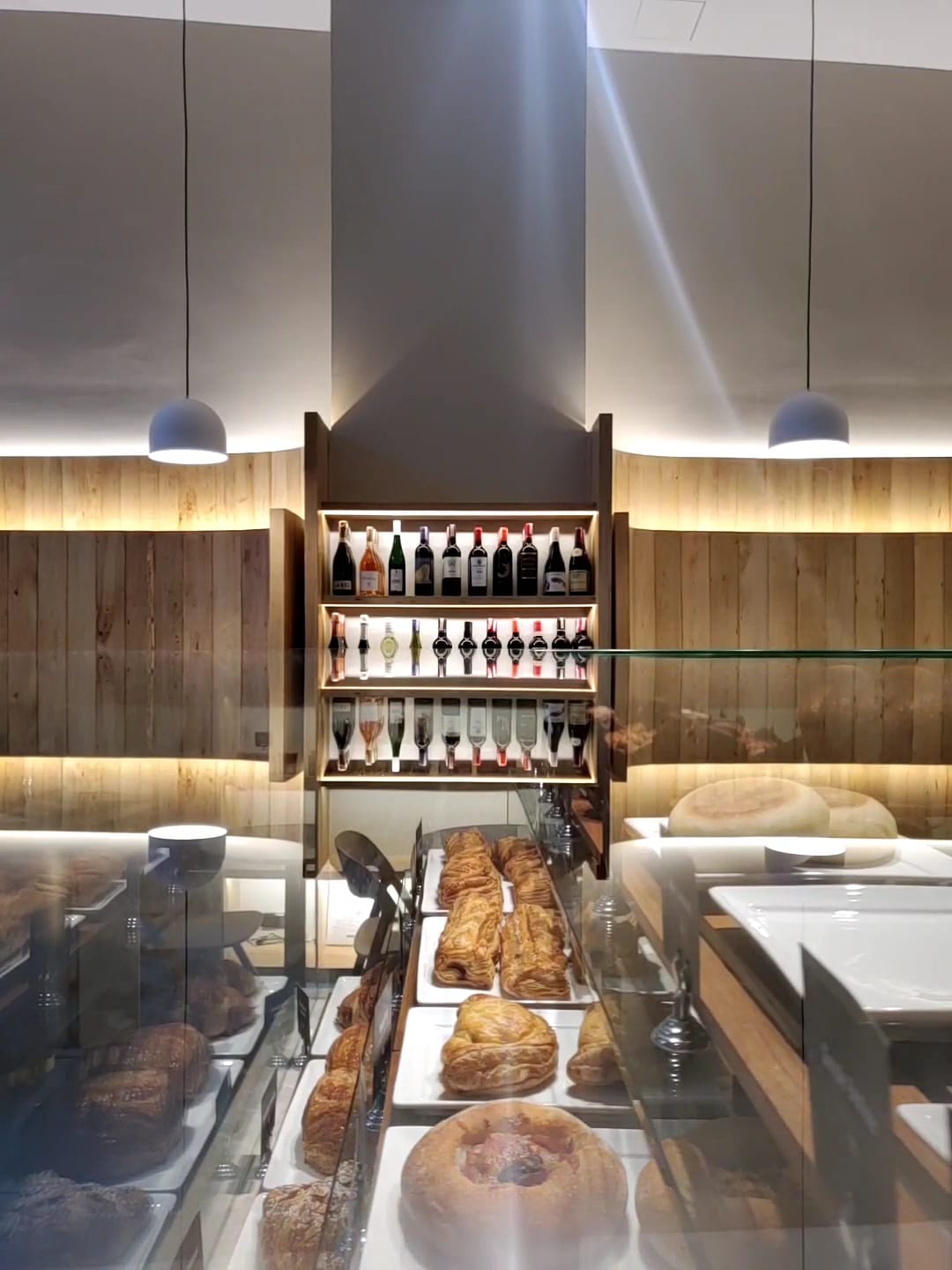 Holey Artisan Bakery and Cafe, Soi Ruamrudee